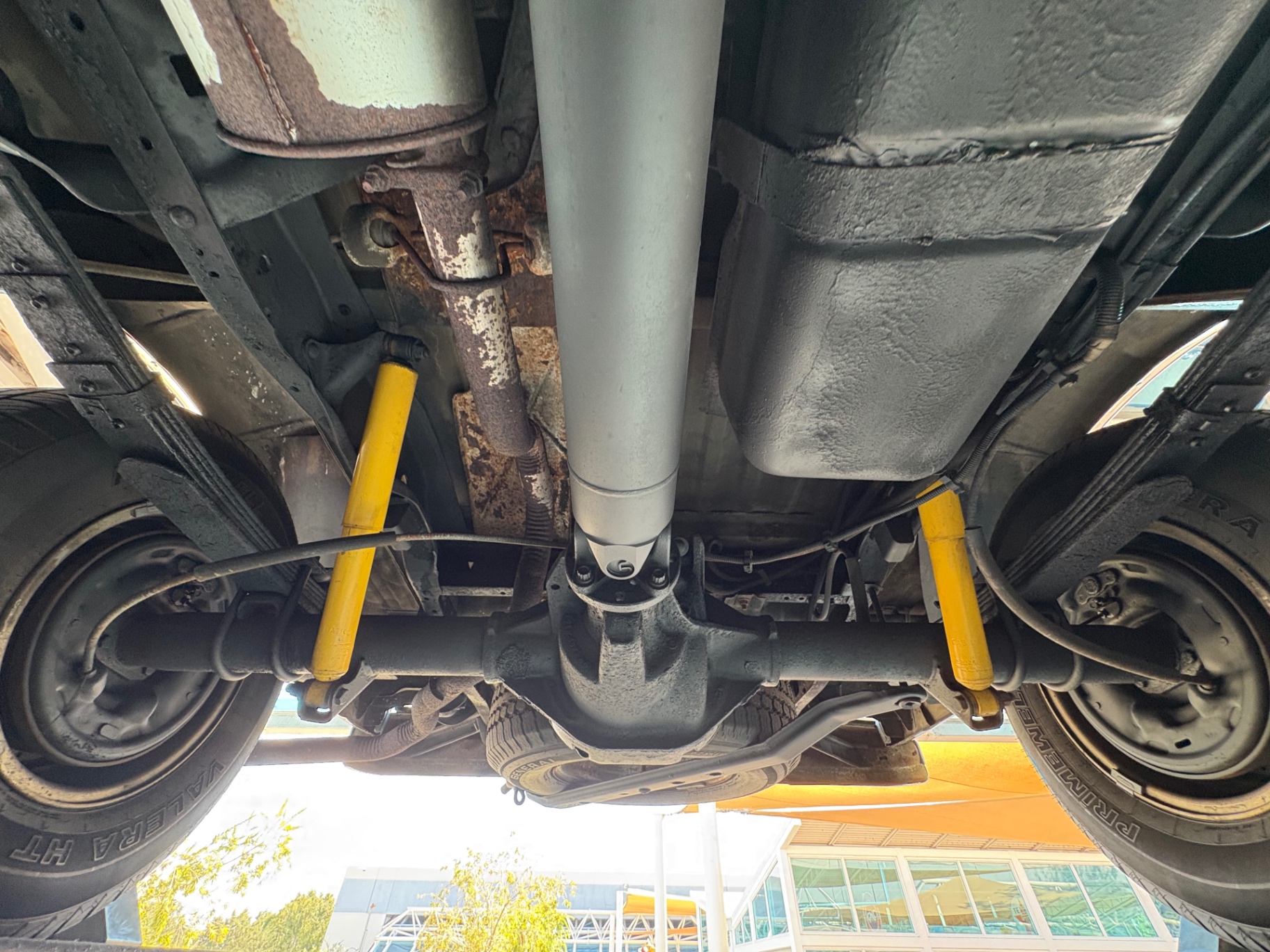 Vehicle photo 52