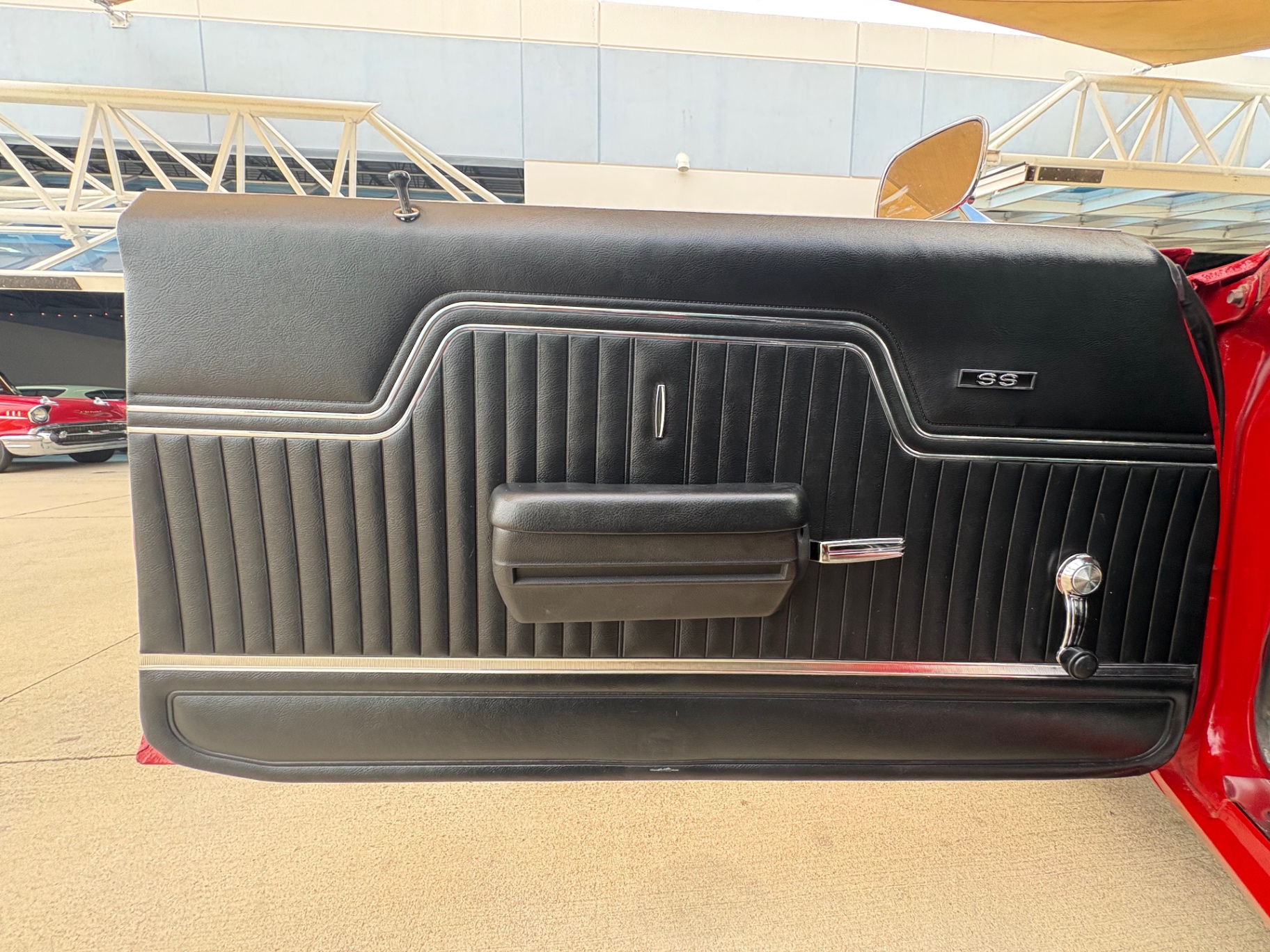 Vehicle photo 35