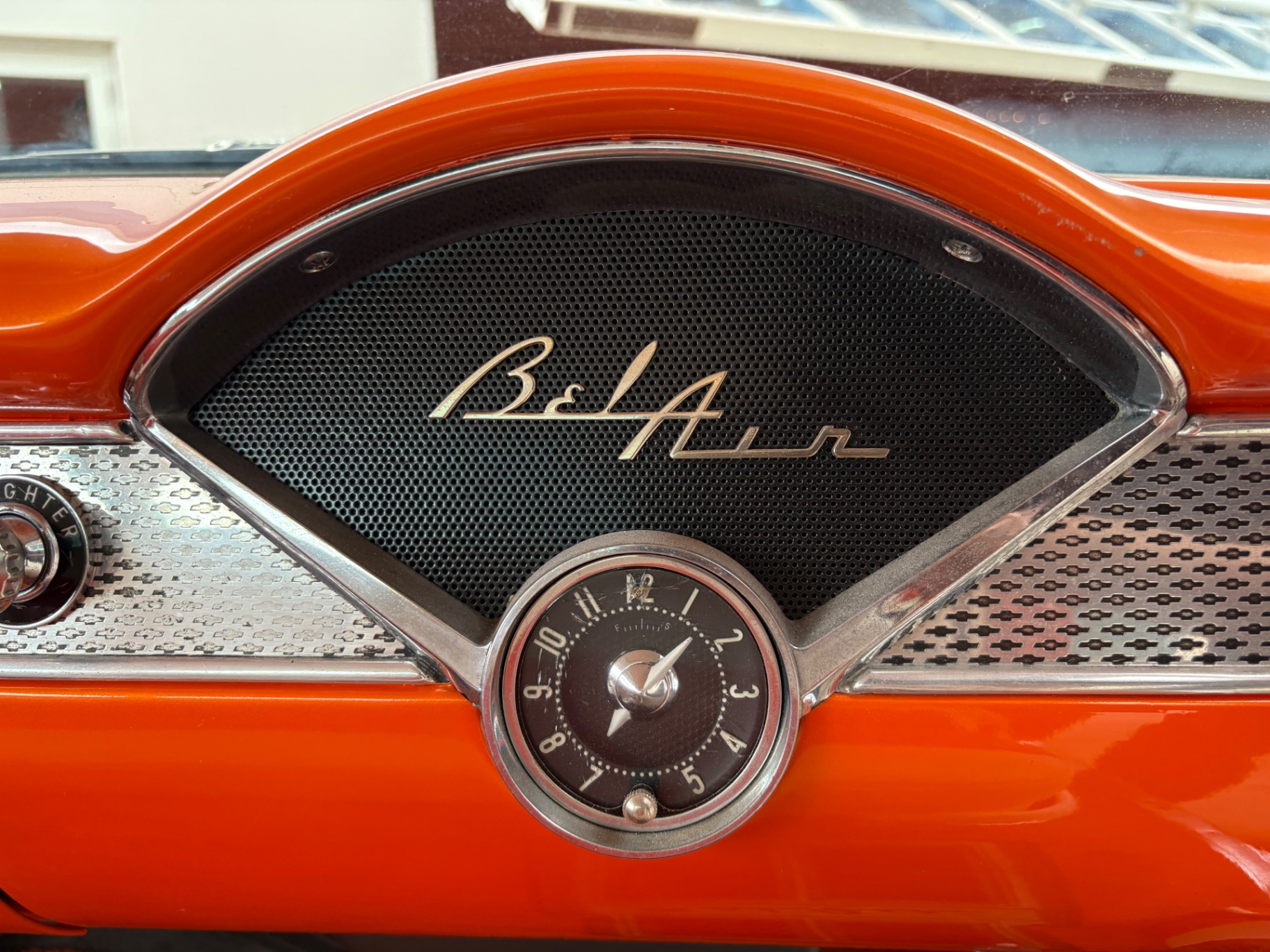 Vehicle photo 43