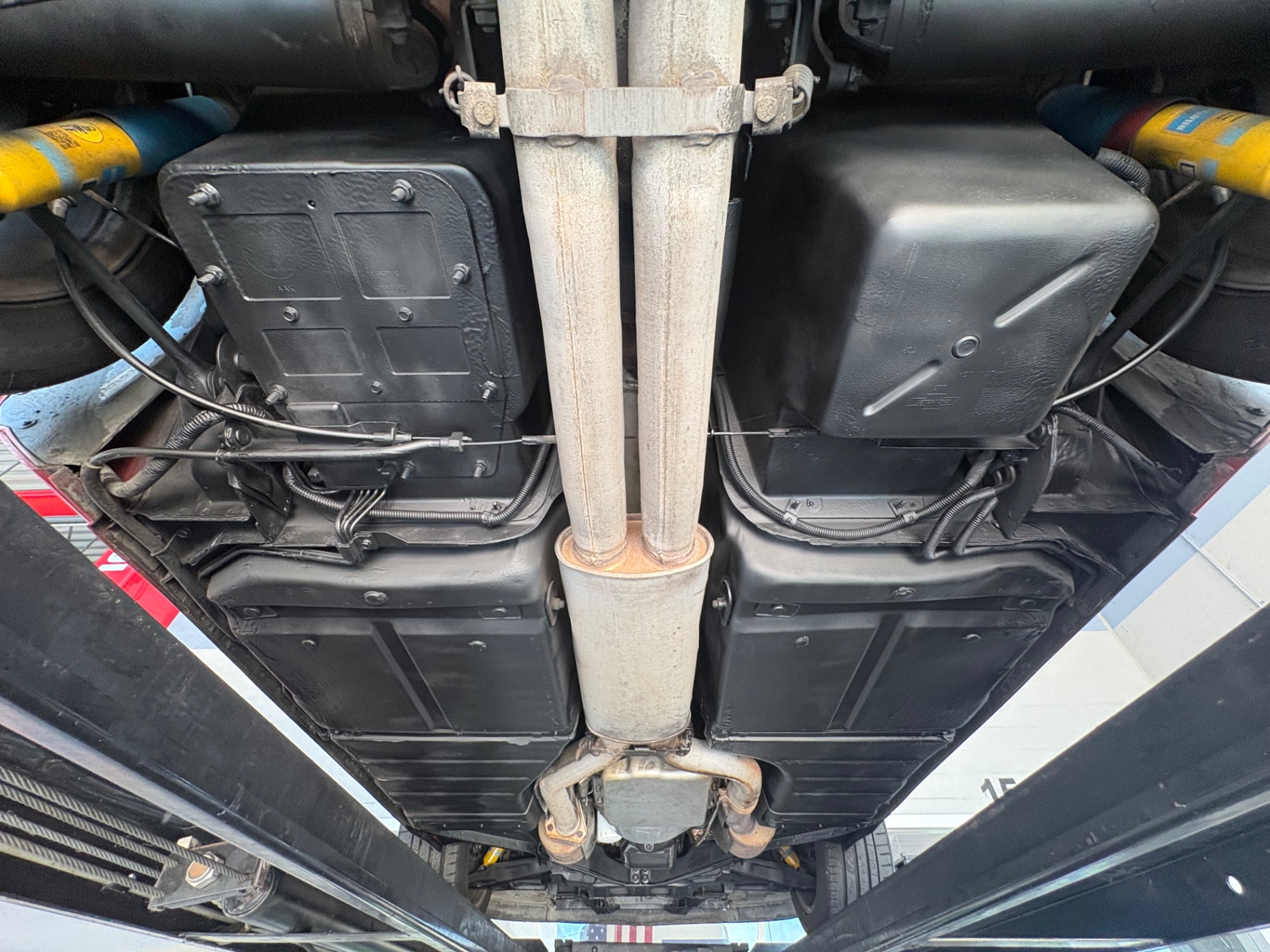 Vehicle photo 45