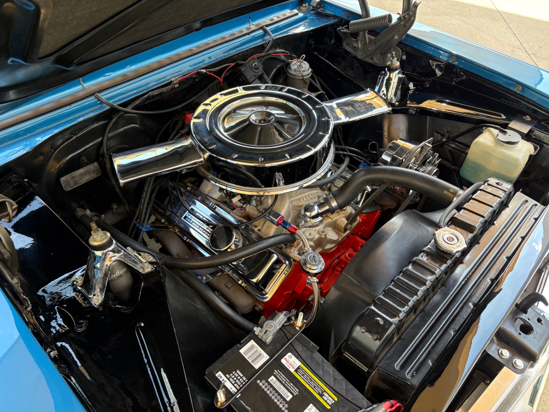 Vehicle photo 26