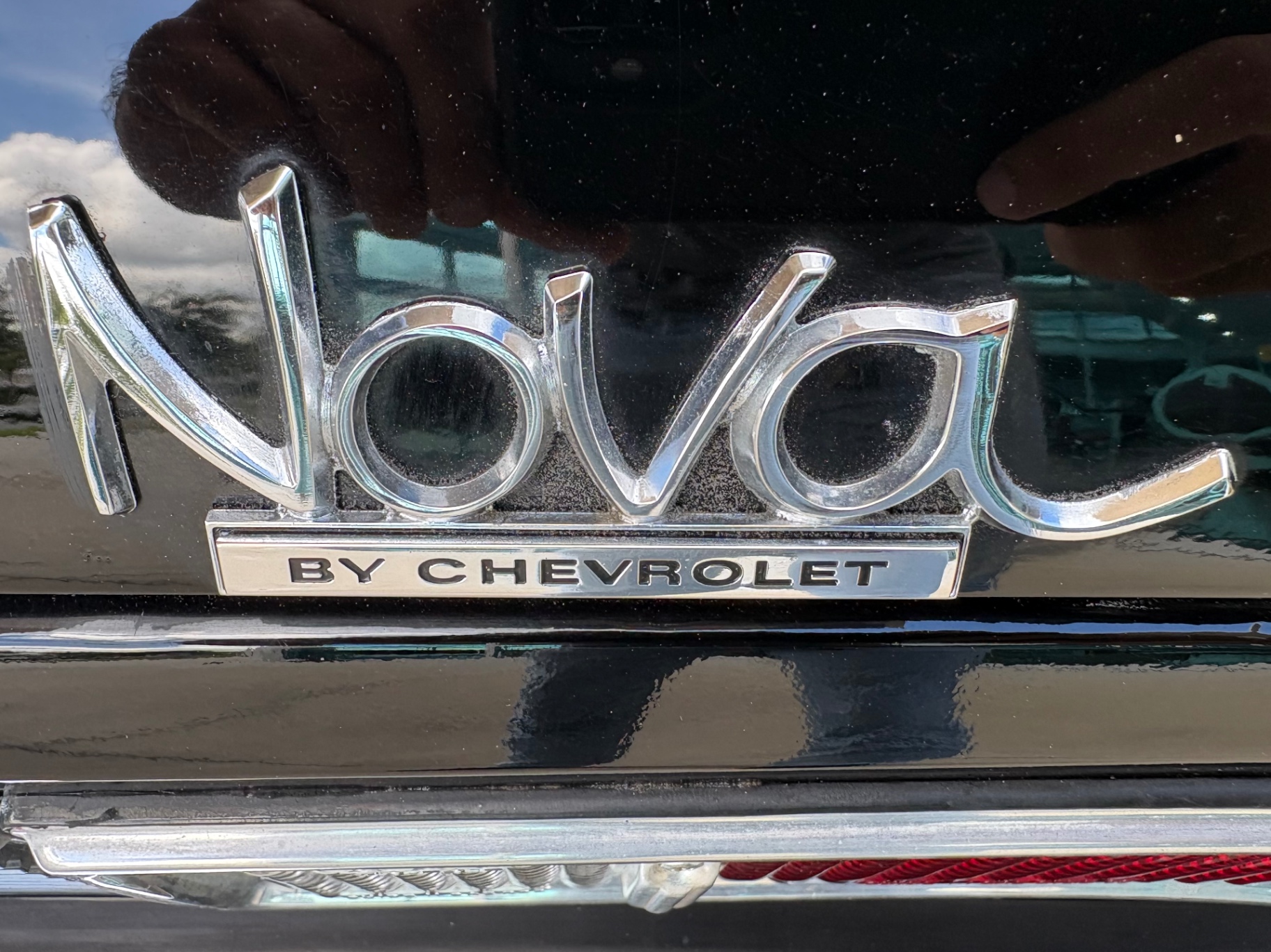 Vehicle photo 25