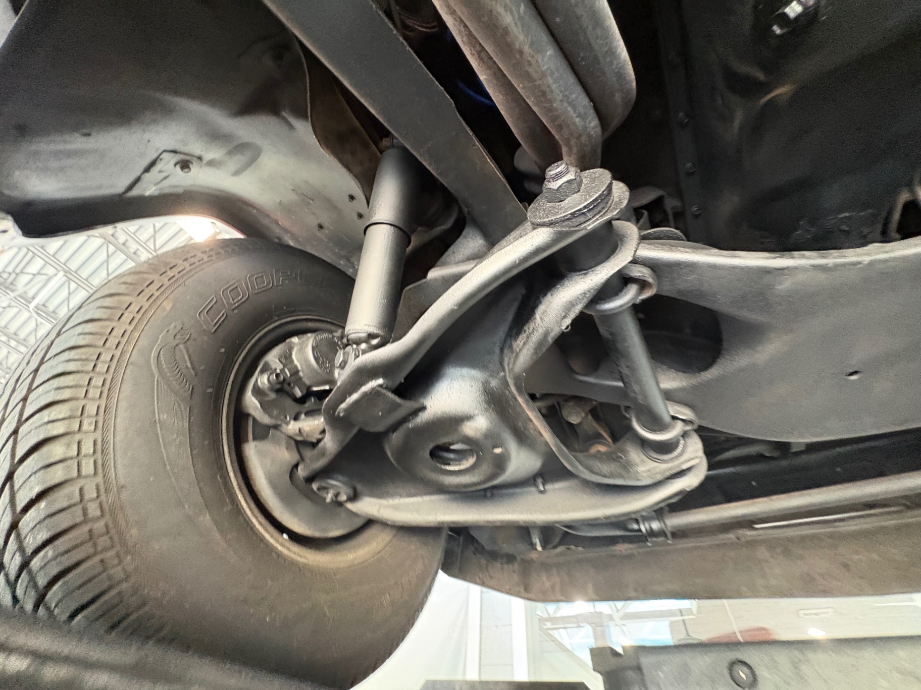 Vehicle photo 52