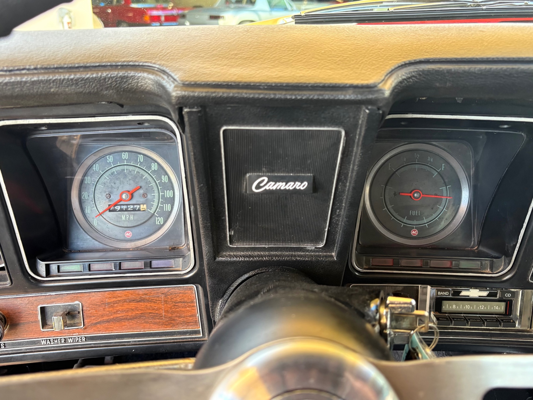 Vehicle photo 37