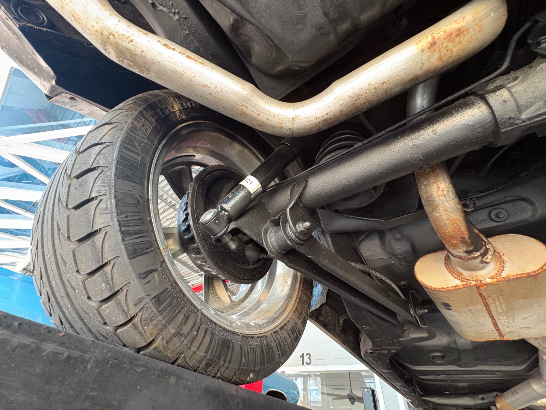 Vehicle photo 52