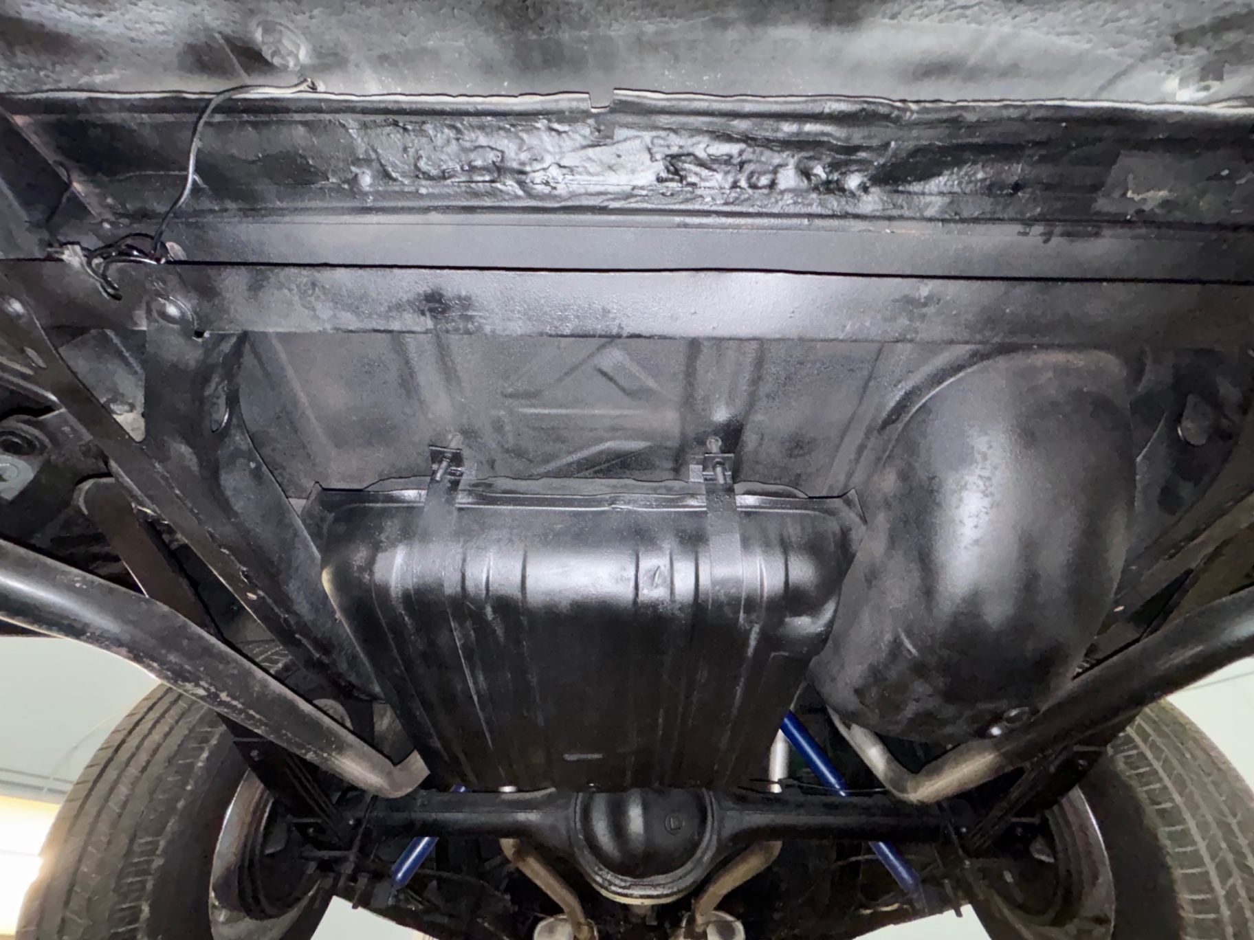 Vehicle photo 41