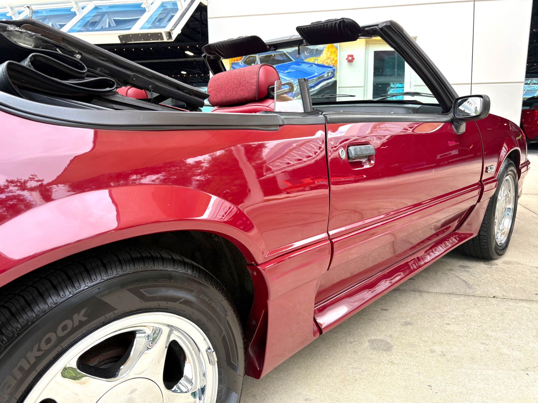 Vehicle photo 16