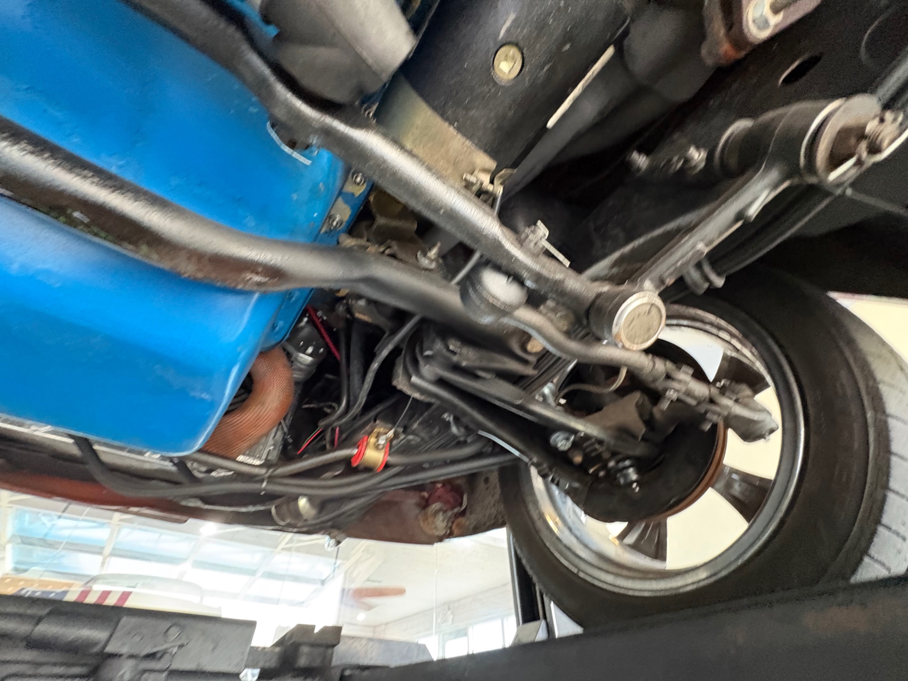 Vehicle photo 59