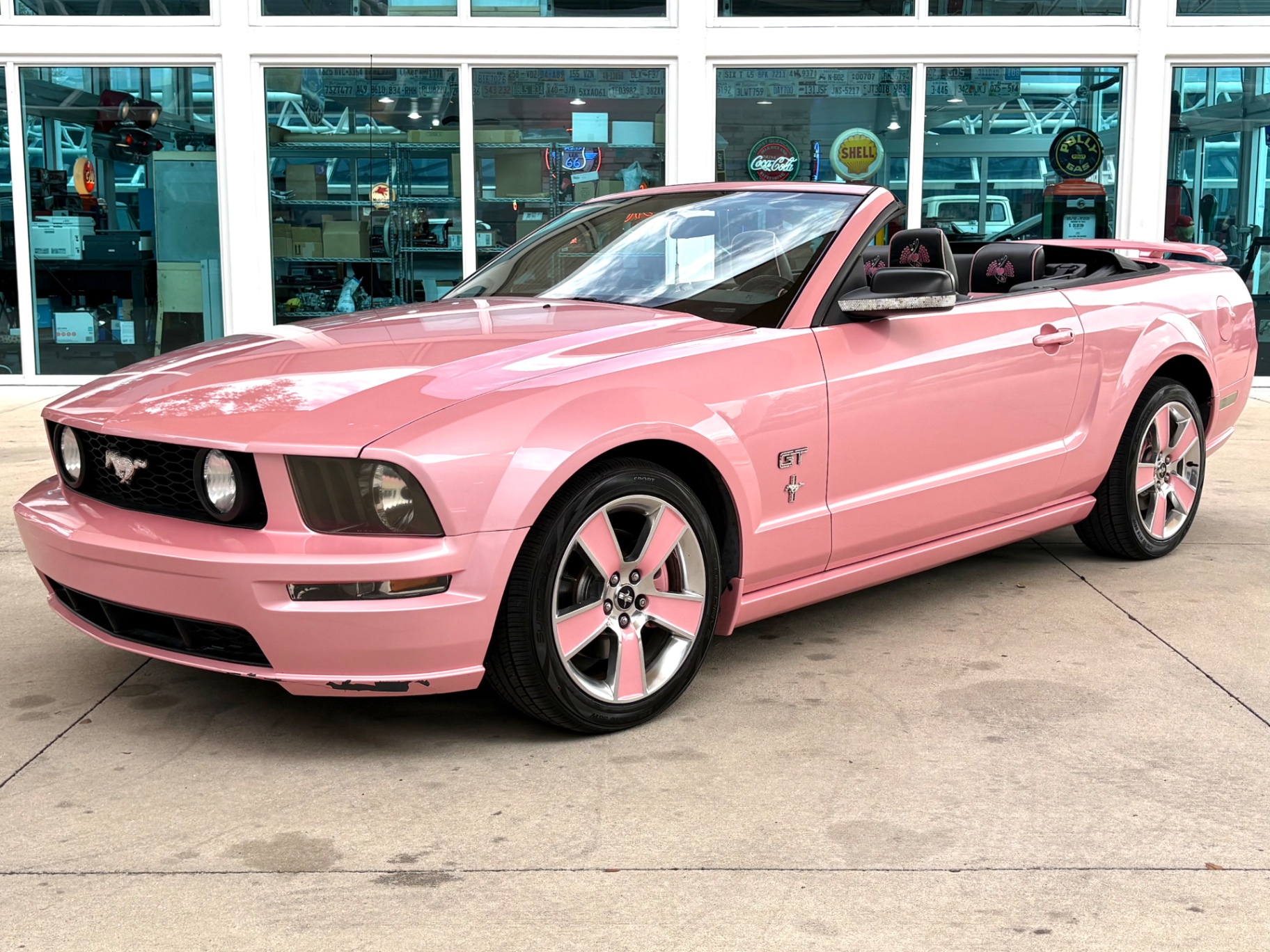 Vehicle photo 11