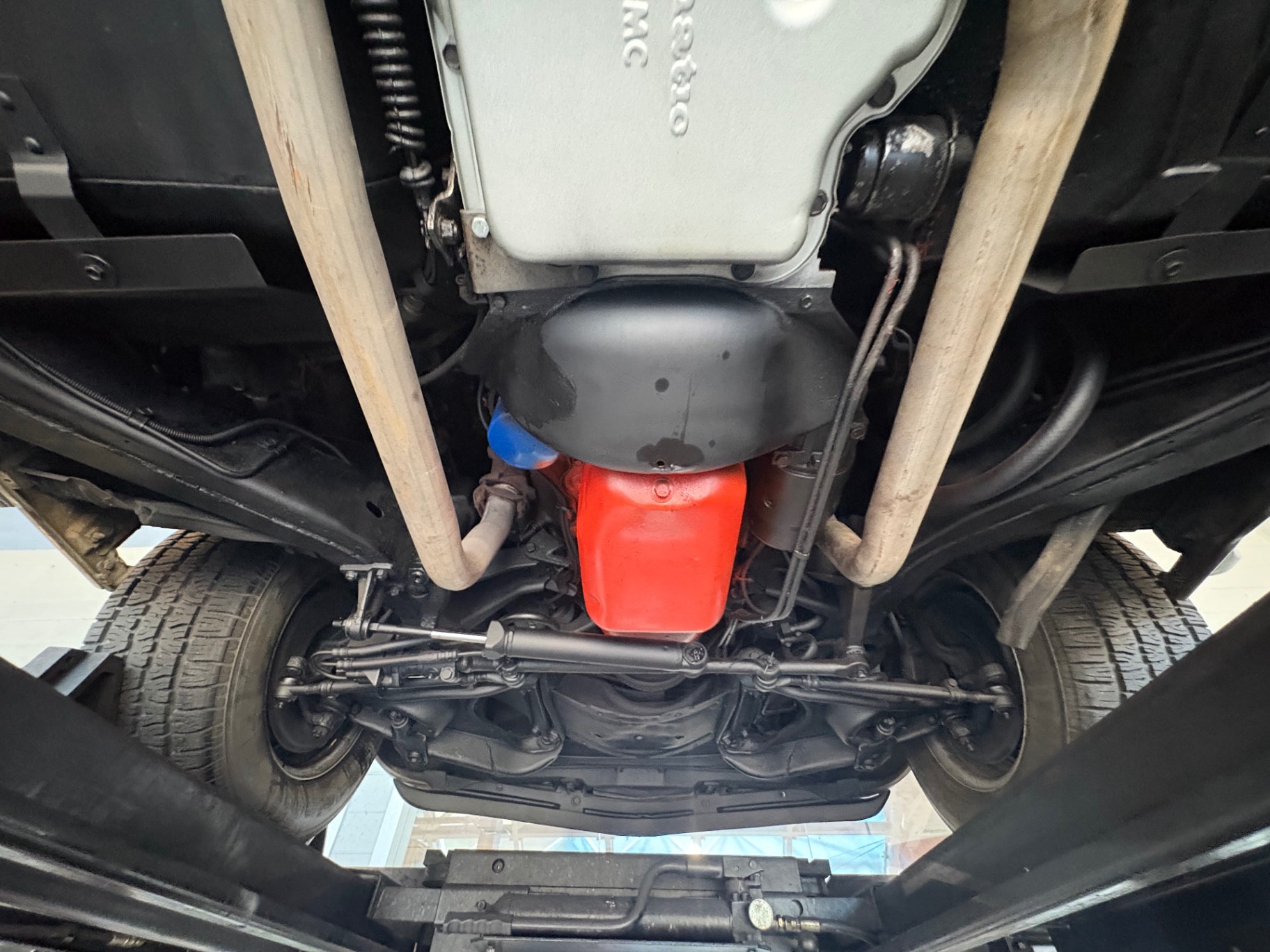 Vehicle photo 56