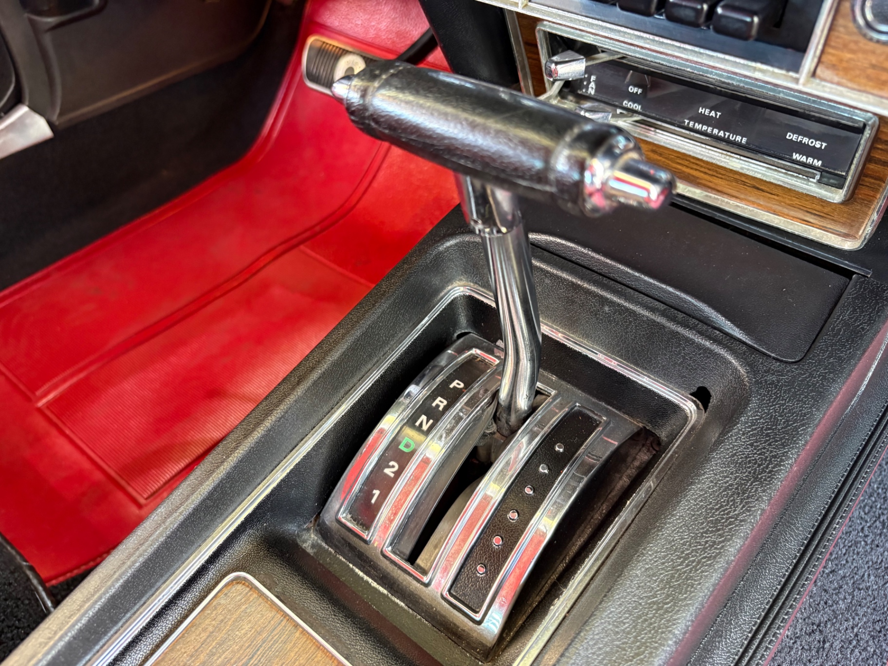 Vehicle photo 43
