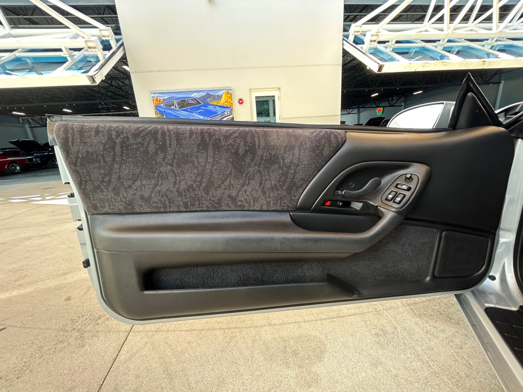 Vehicle photo 20