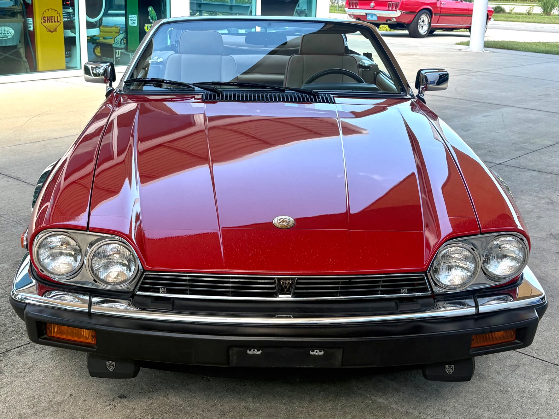 Vehicle photo 3