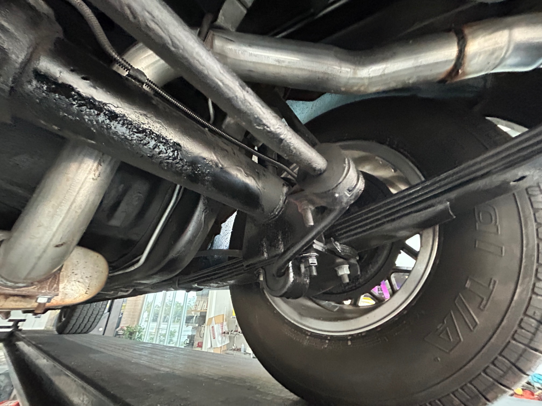 Vehicle photo 55