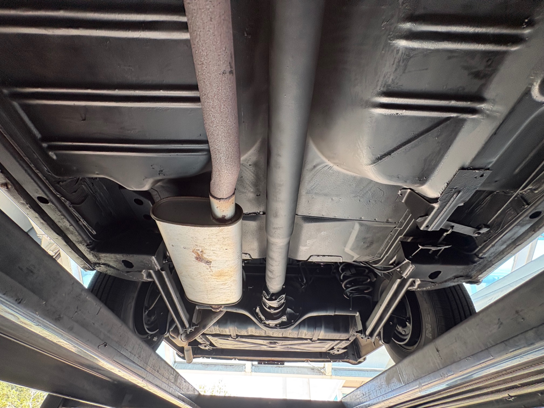 Vehicle photo 58