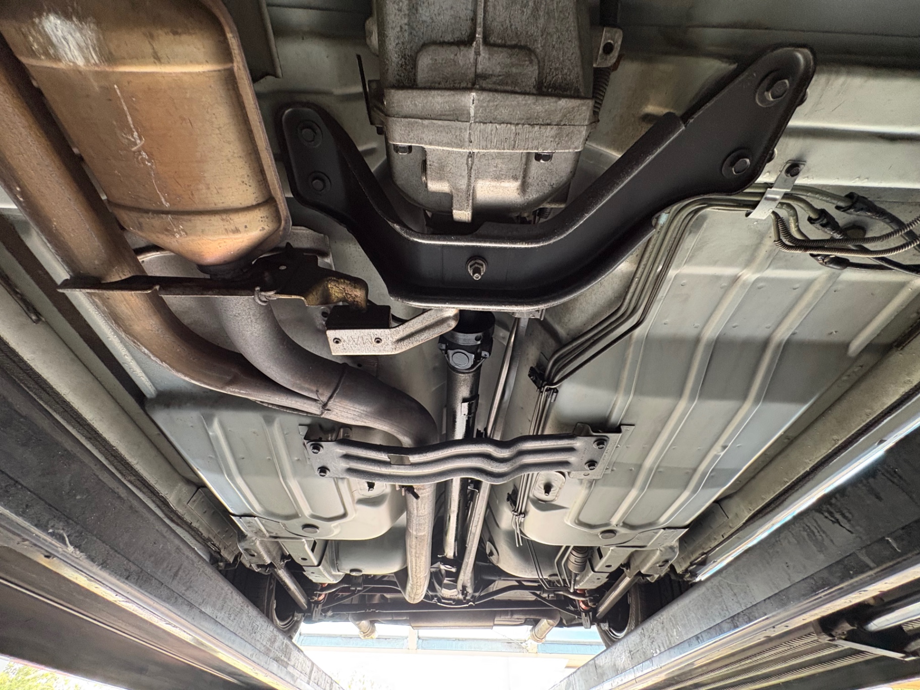 Vehicle photo 52