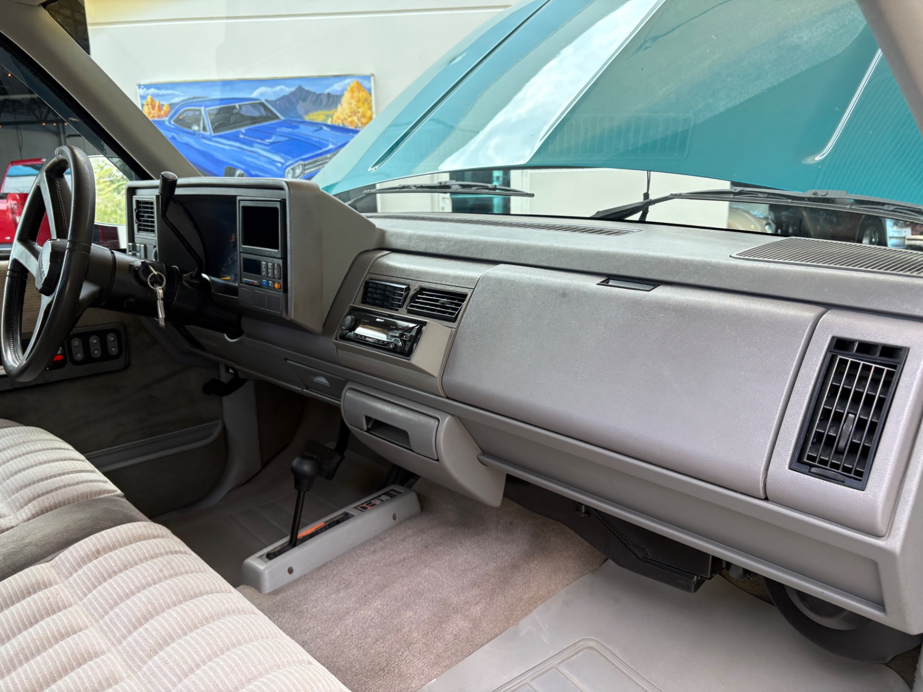 Vehicle photo 38