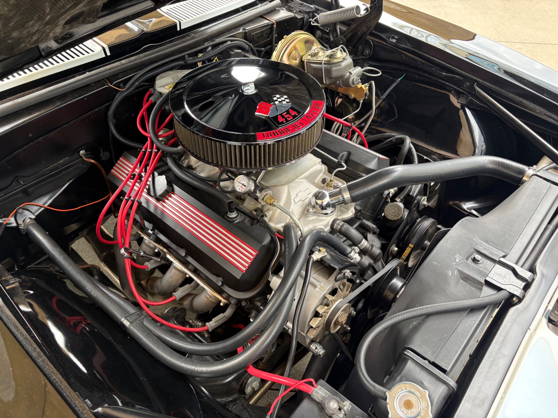 Vehicle photo 28
