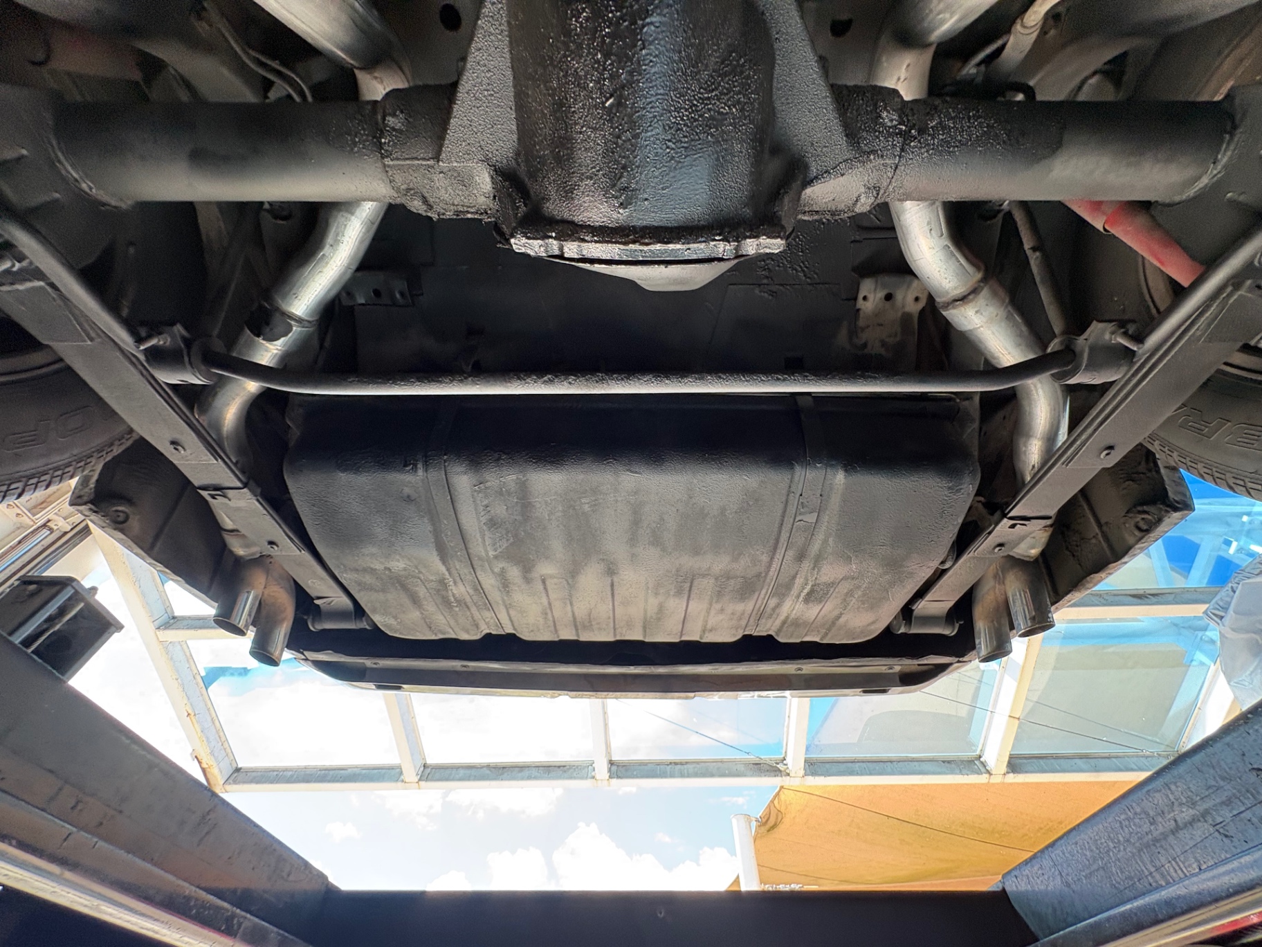 Vehicle photo 62