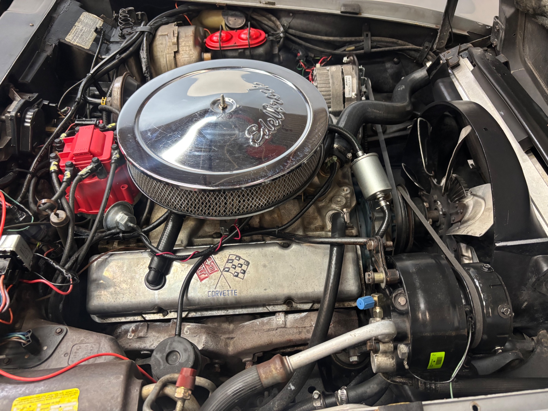 Vehicle photo 25