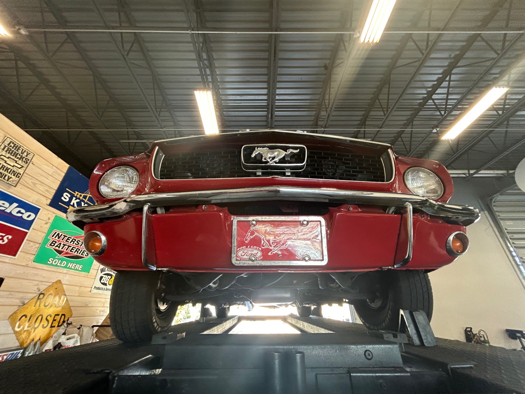 Vehicle photo 37