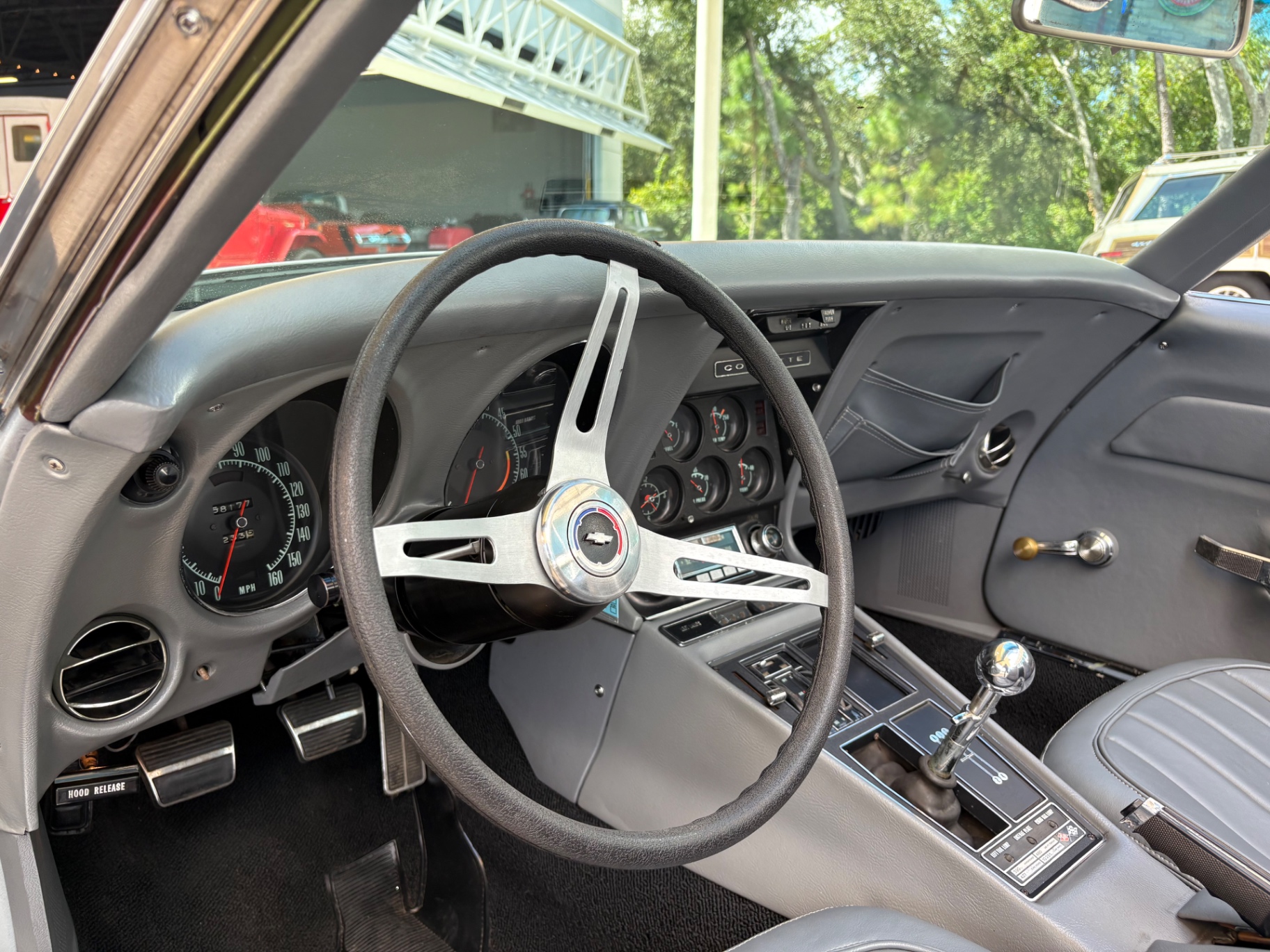 Vehicle photo 48