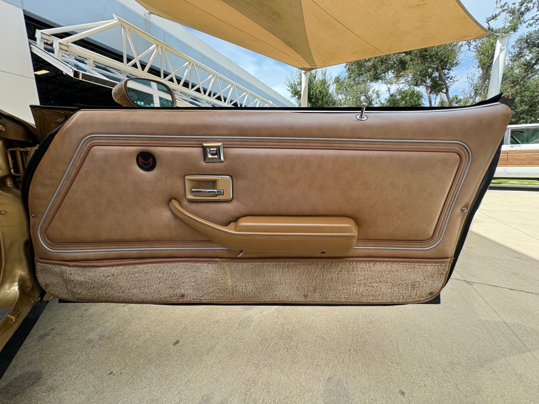 Vehicle photo 35