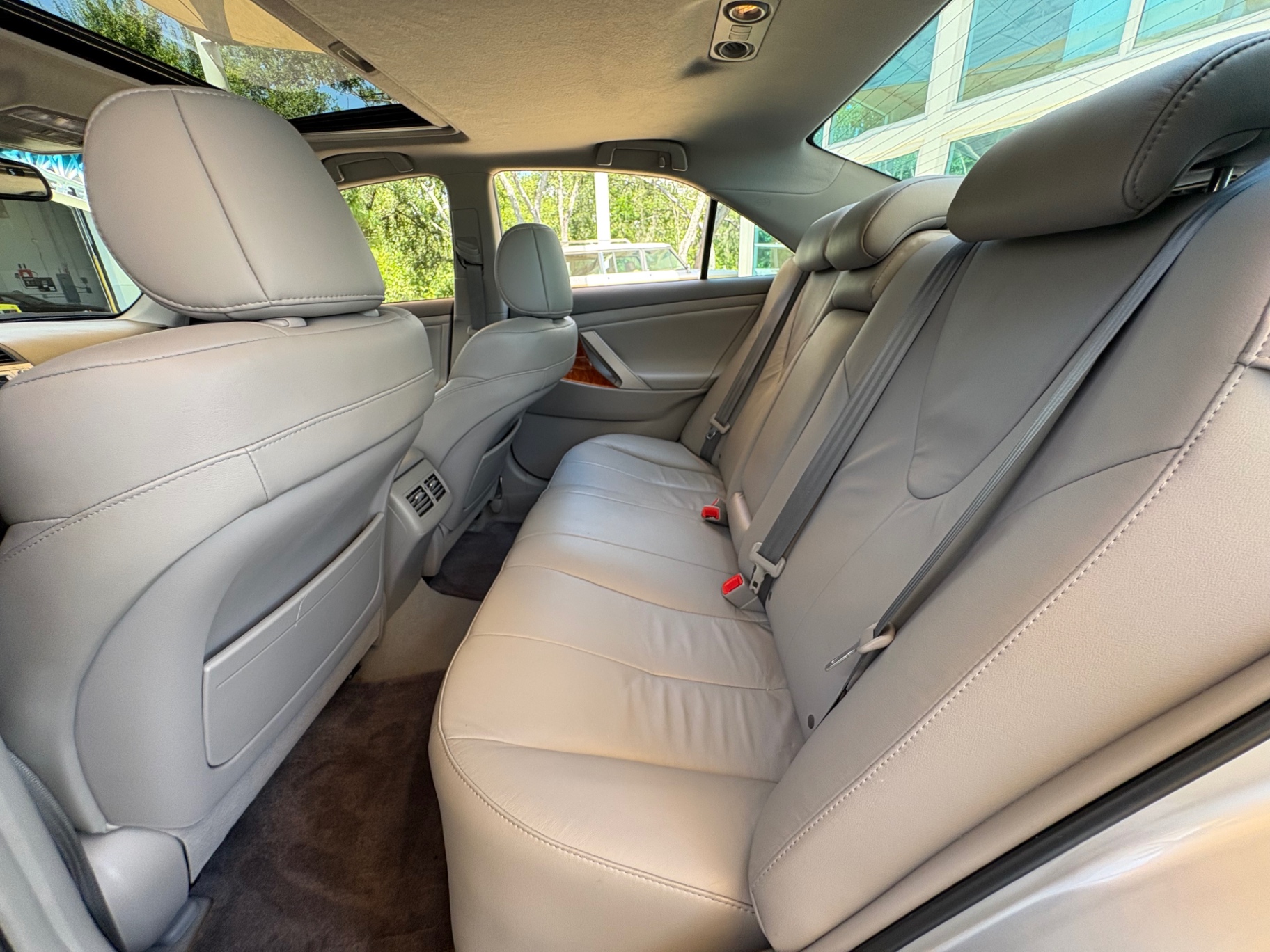 Vehicle photo 34