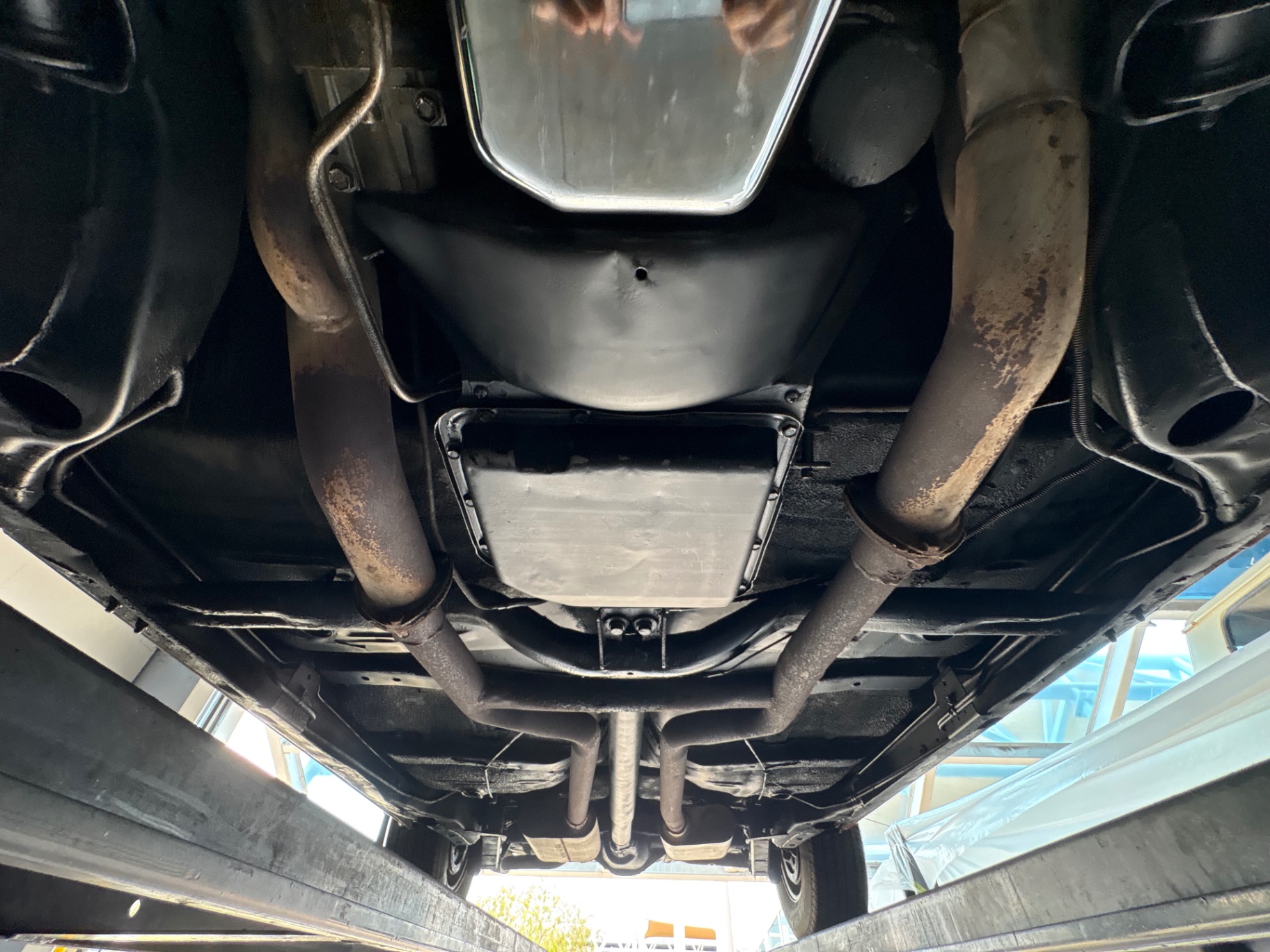 Vehicle photo 57