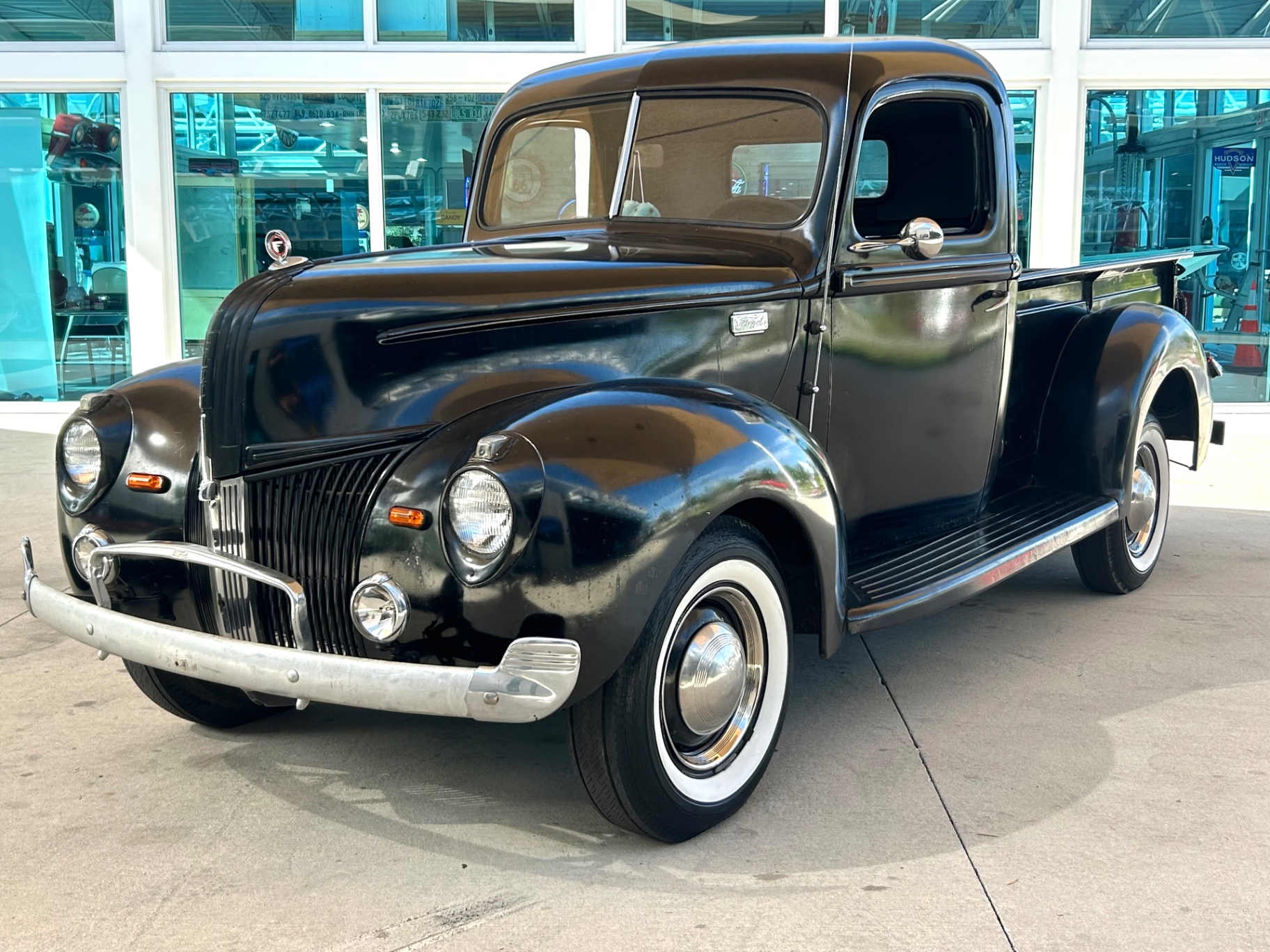 Vehicle photo 10