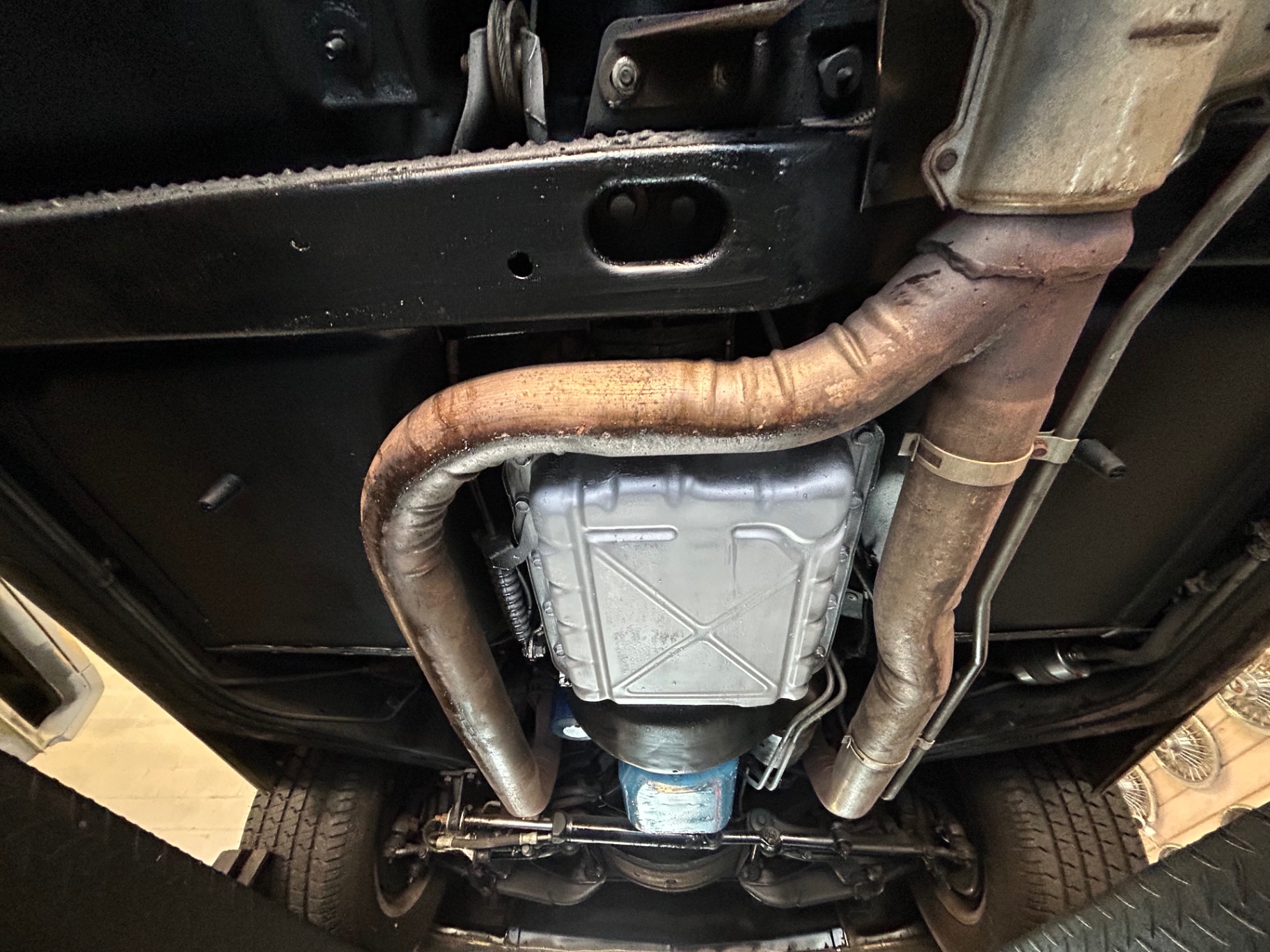 Vehicle photo 45