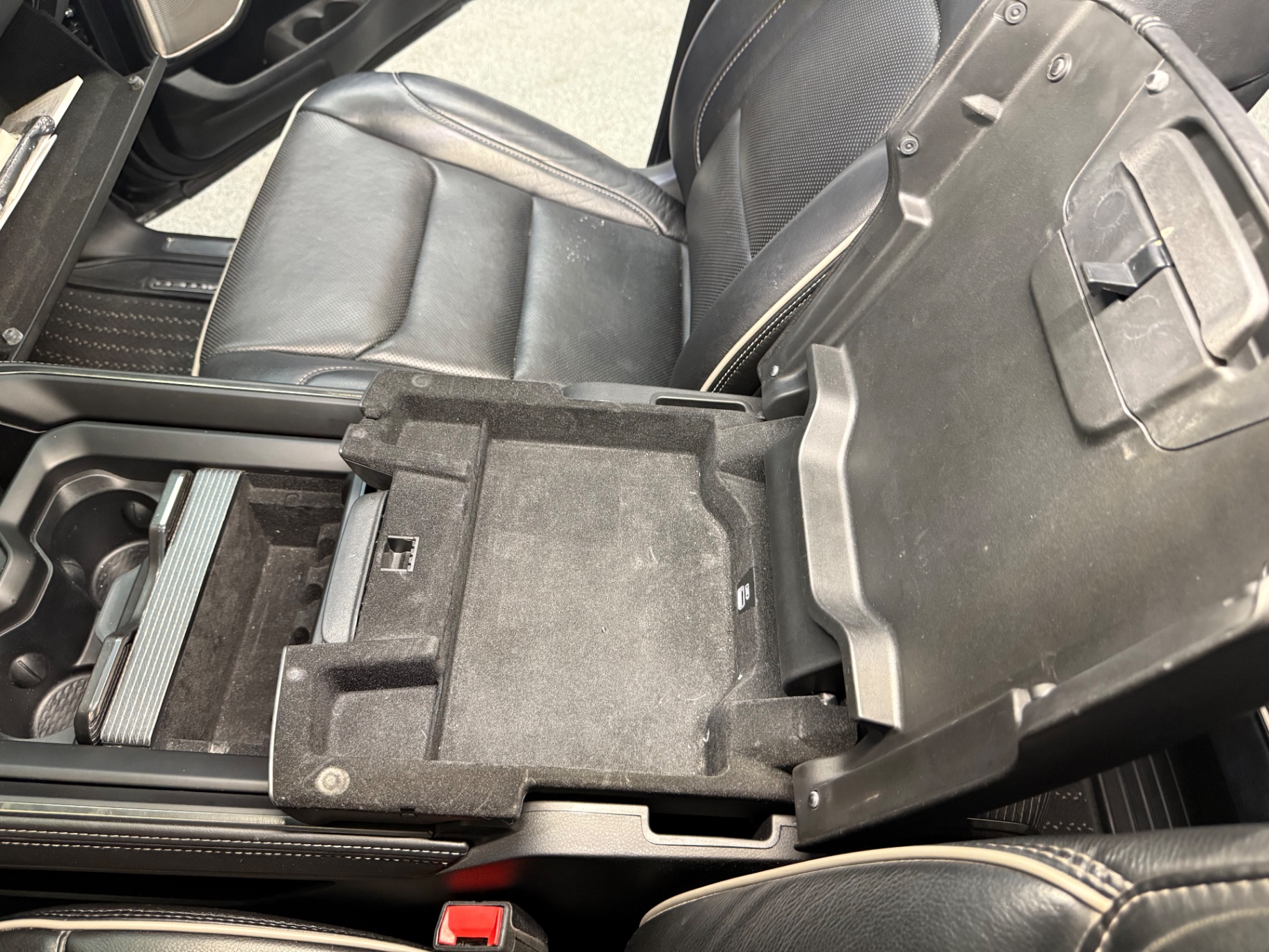 Vehicle photo 35