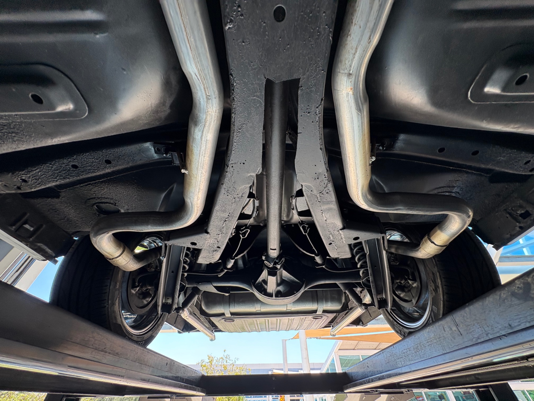 Vehicle photo 61