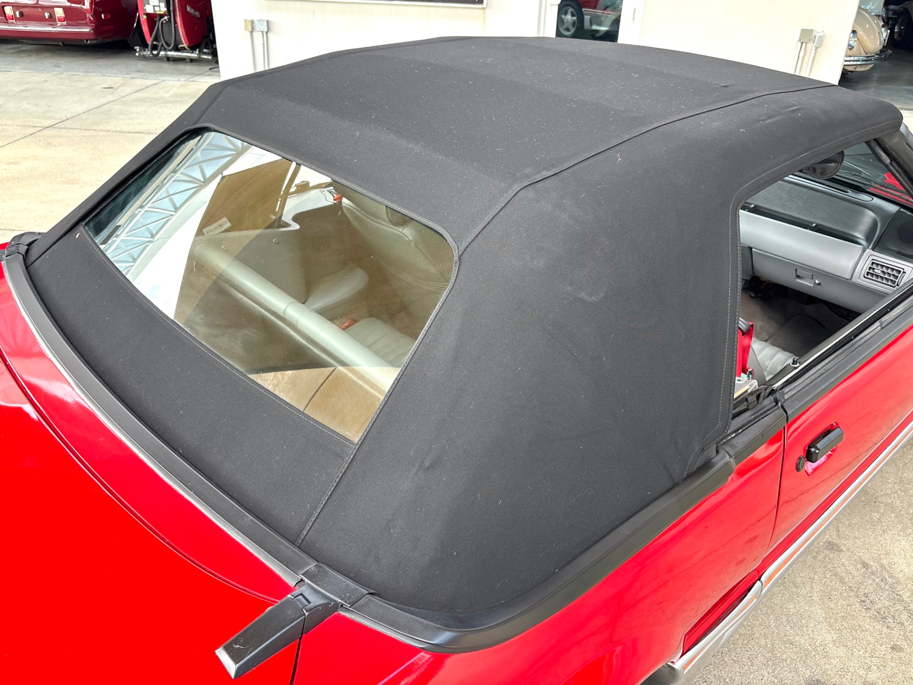 Vehicle photo 26