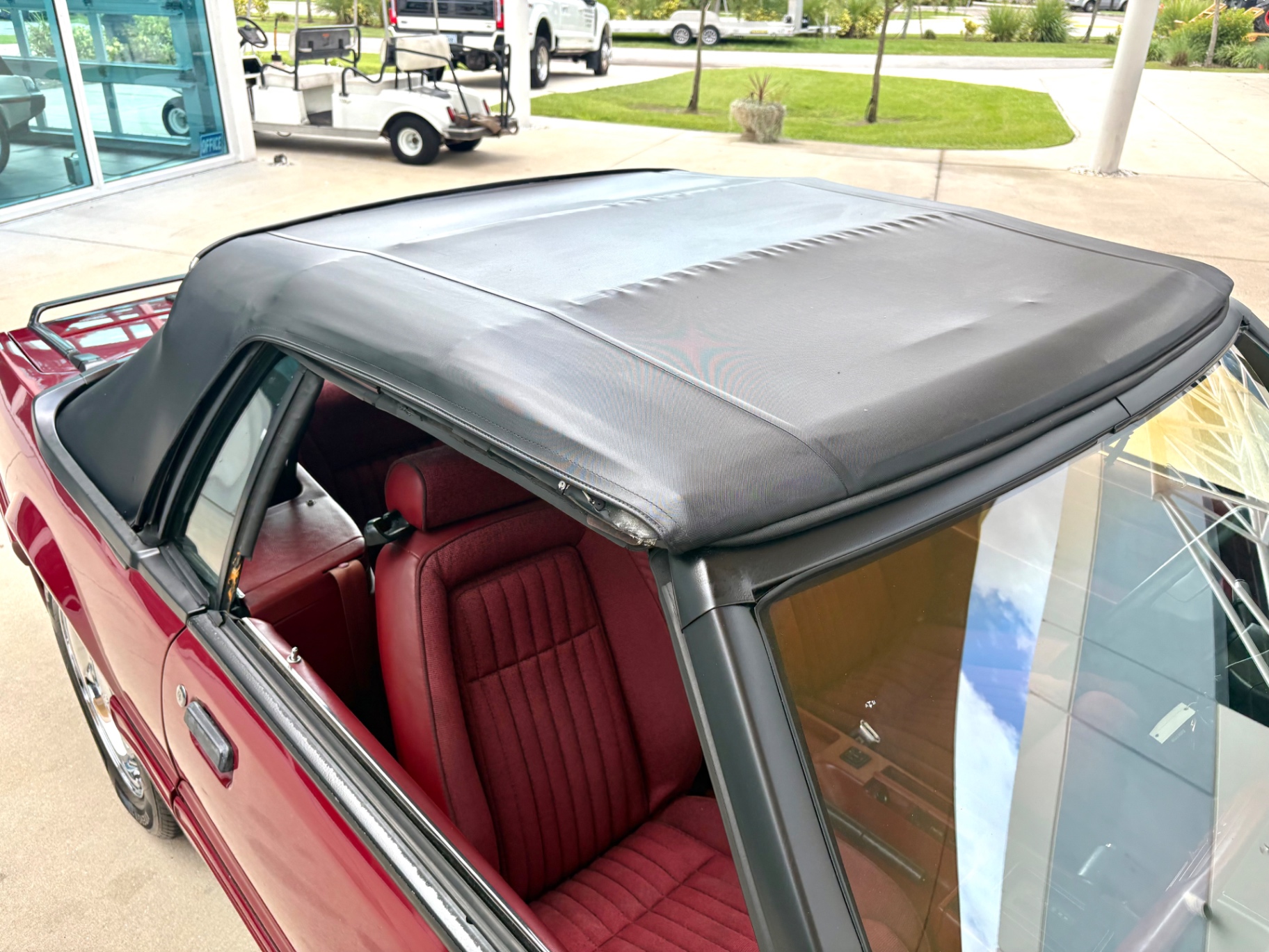 Vehicle photo 24