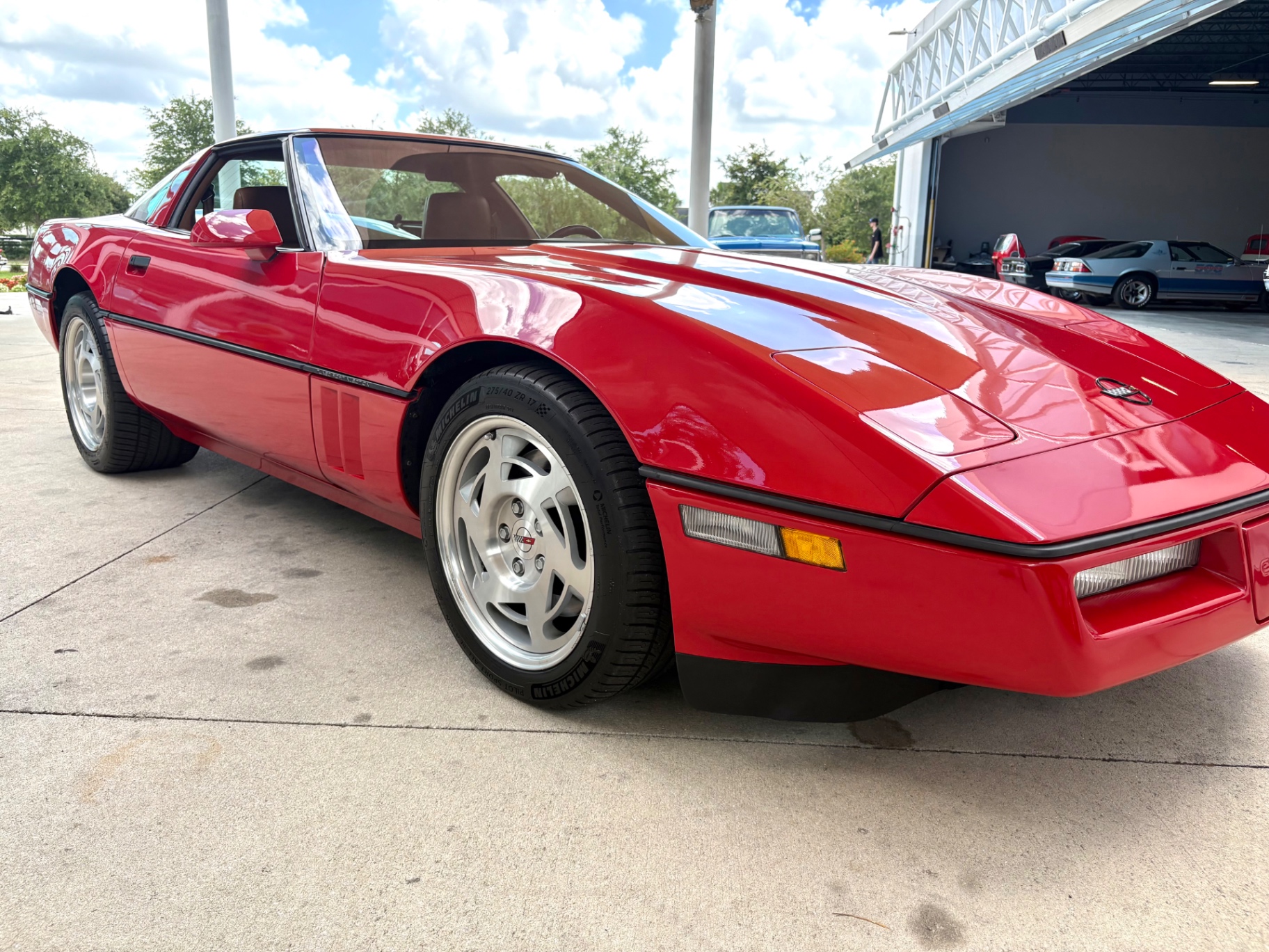Vehicle photo 20