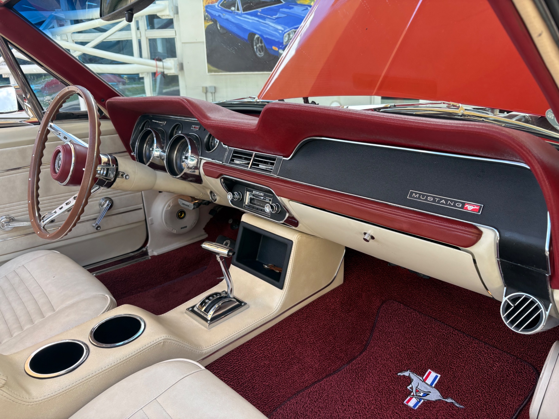 Vehicle photo 44