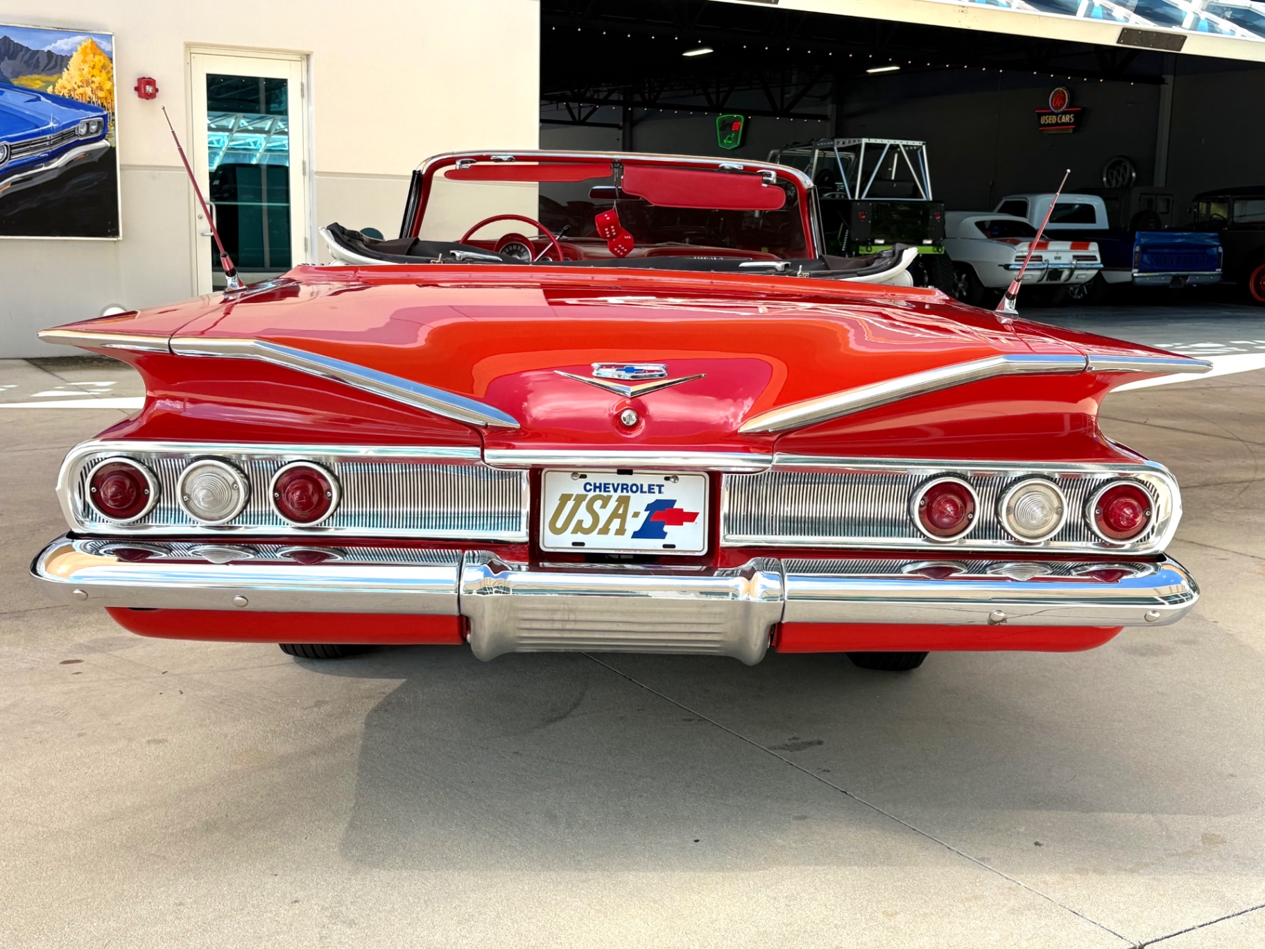 Vehicle photo 6