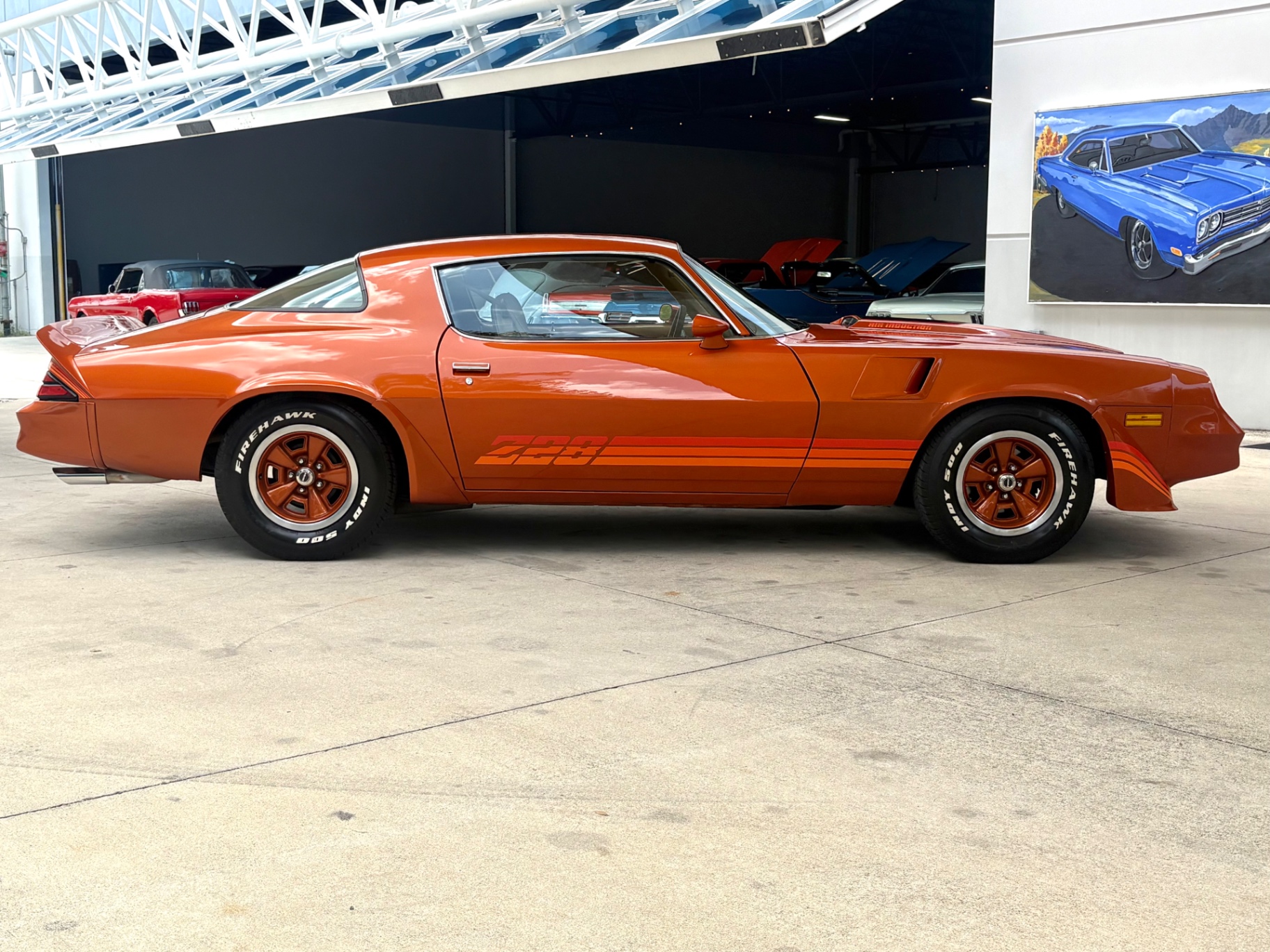 Vehicle photo 5