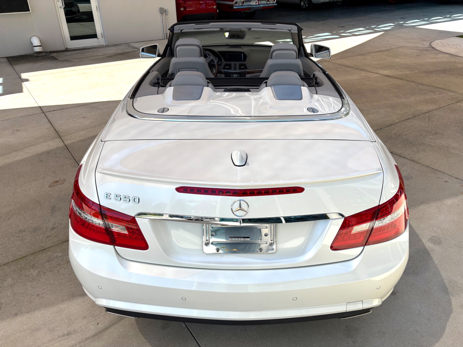 Vehicle photo 7