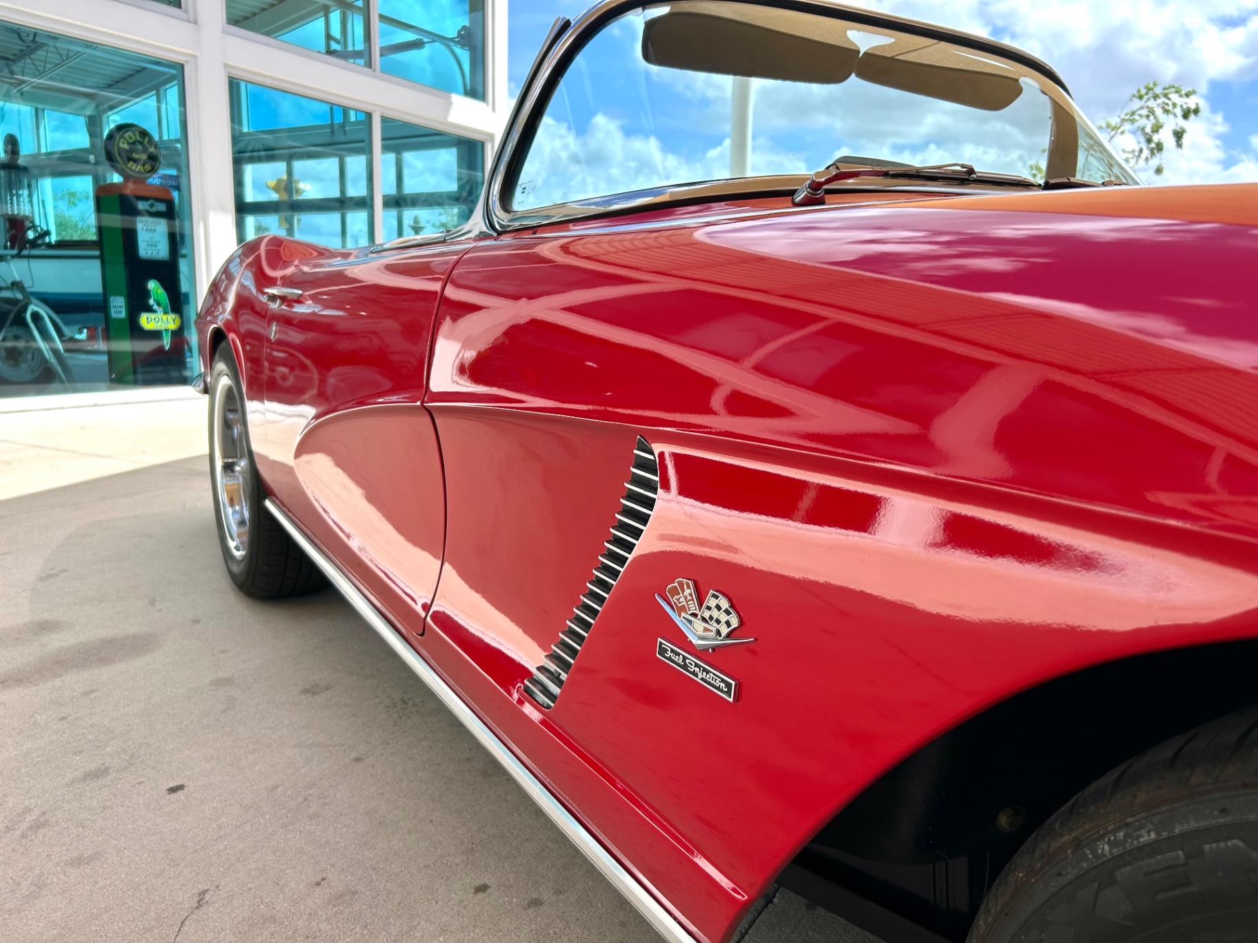 Vehicle photo 16