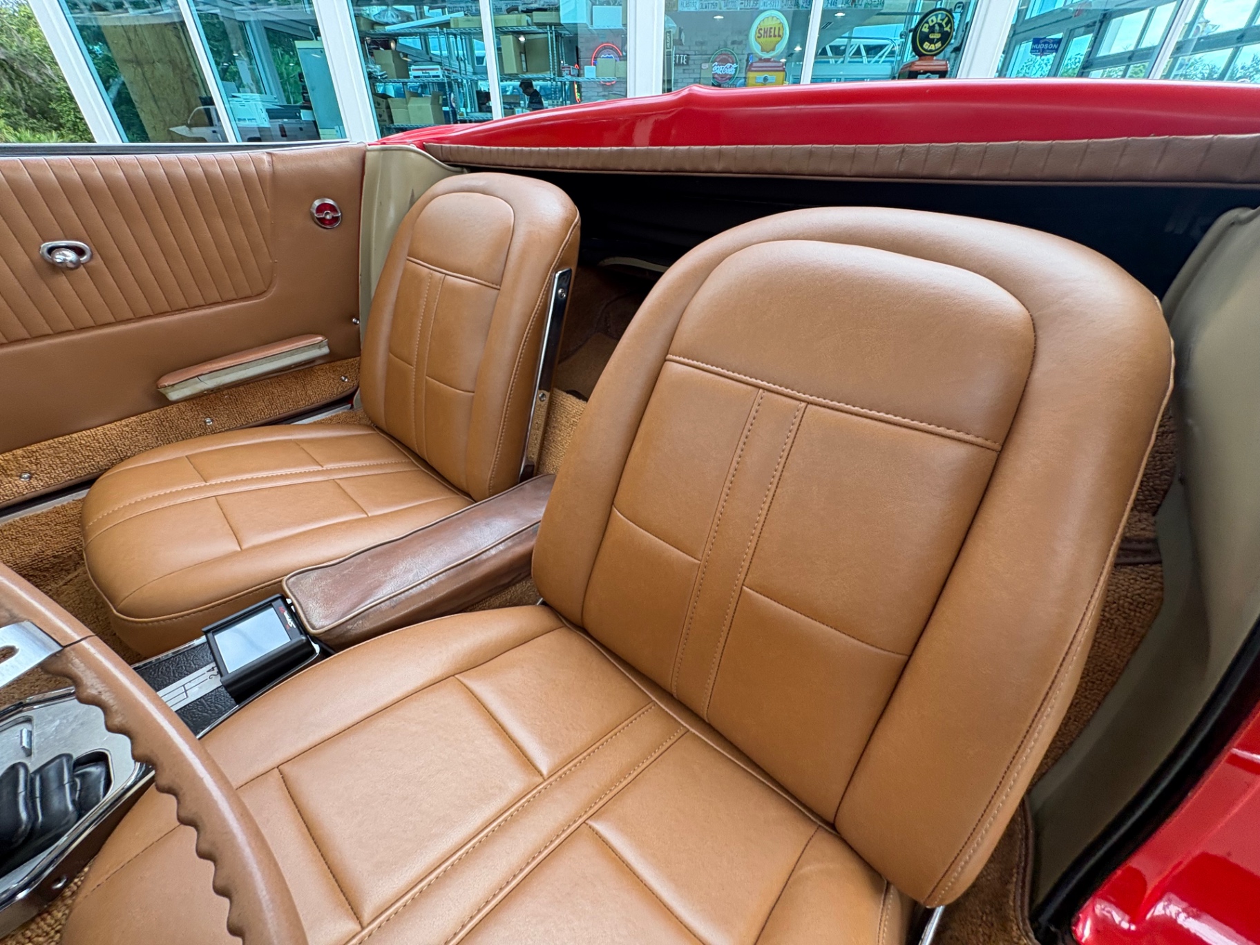 Vehicle photo 38