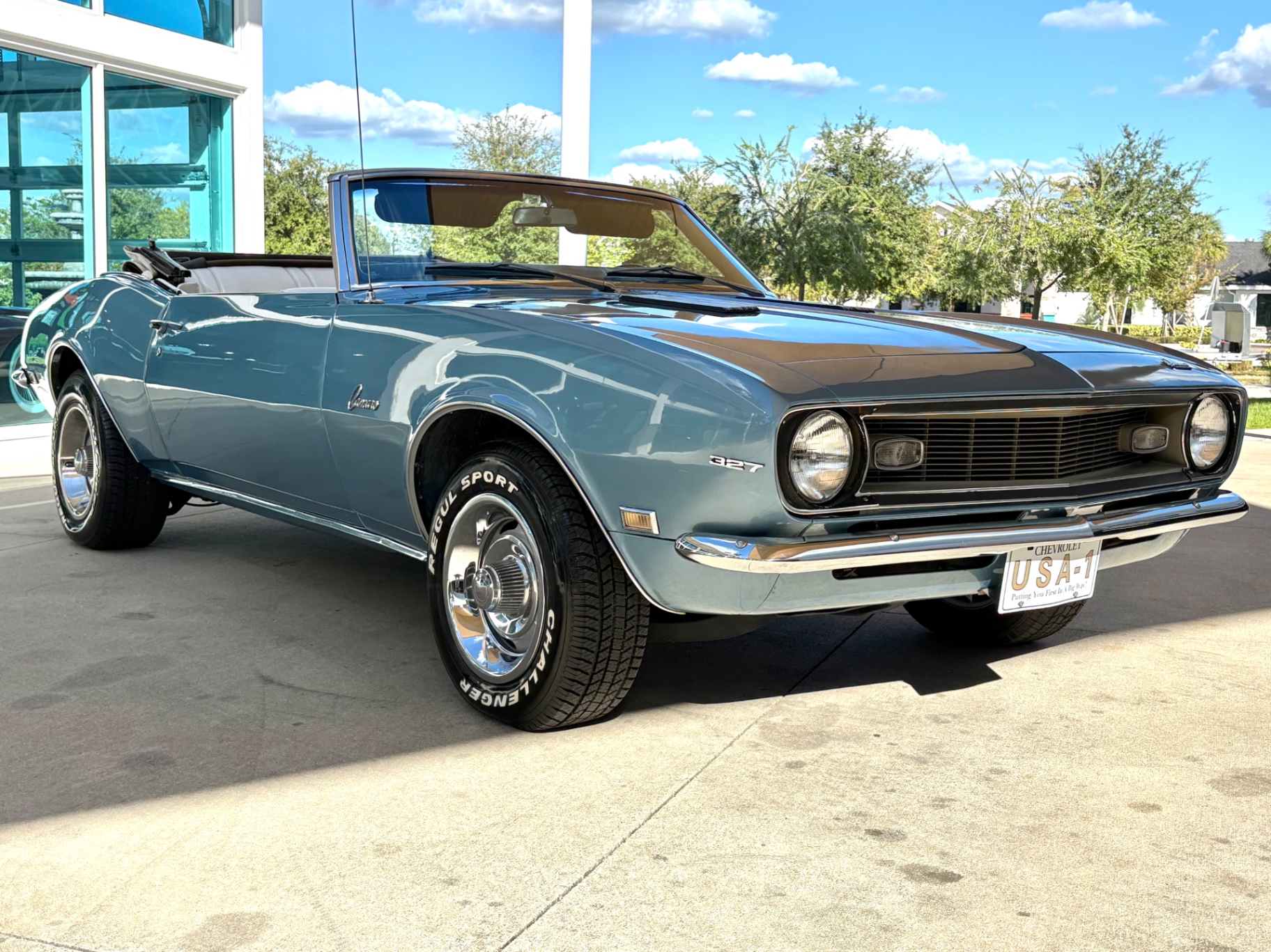 Vehicle photo 4