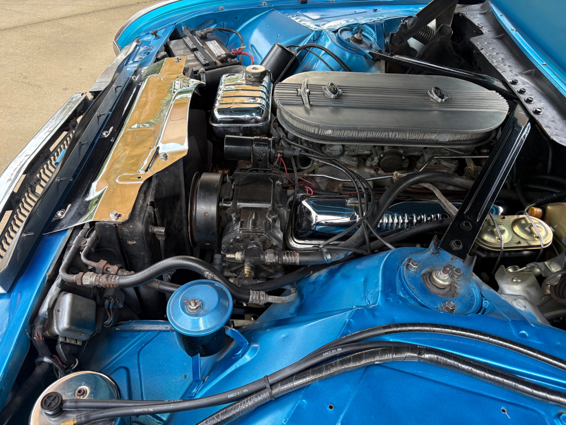 Vehicle photo 30