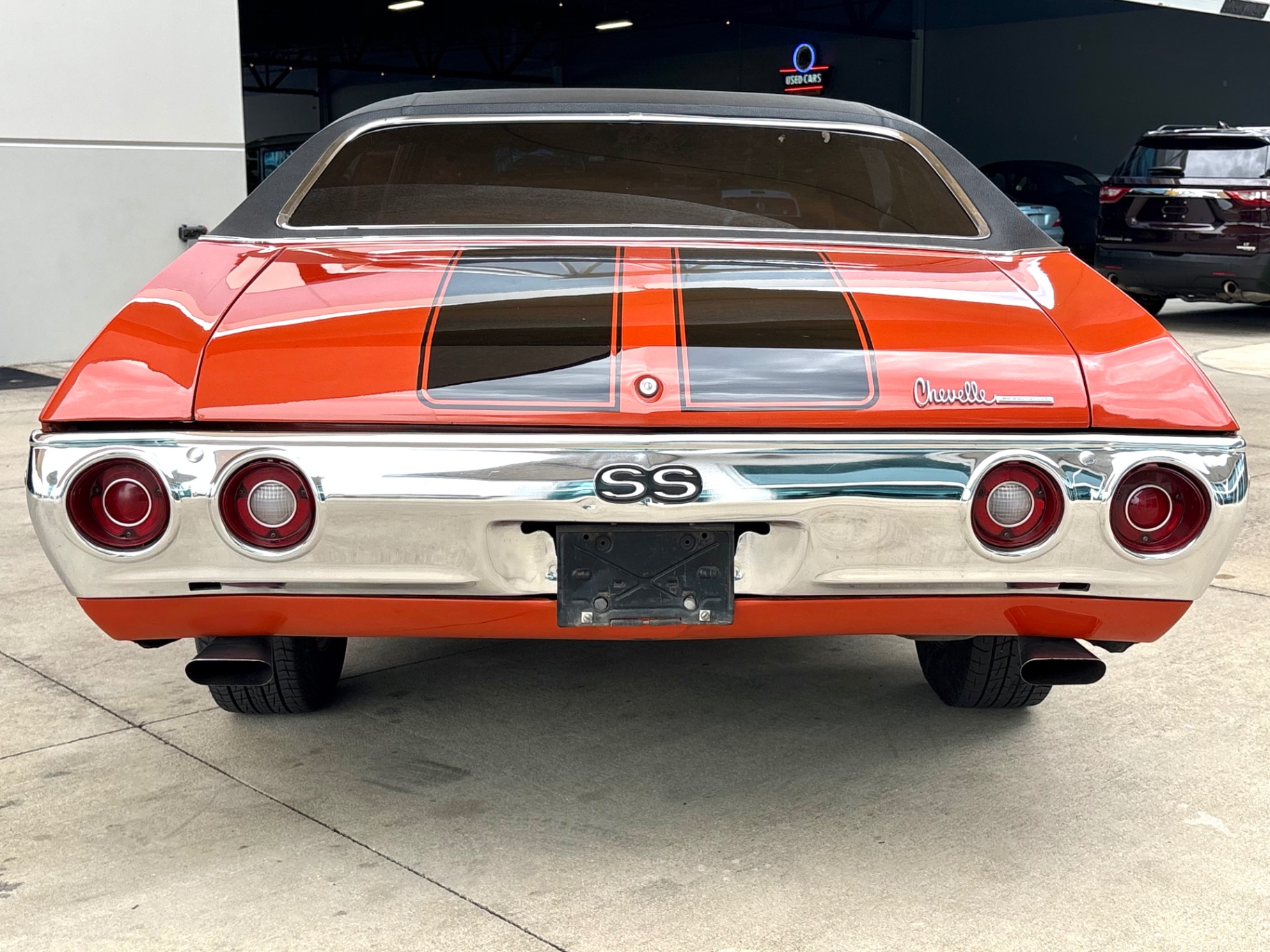 Vehicle photo 7