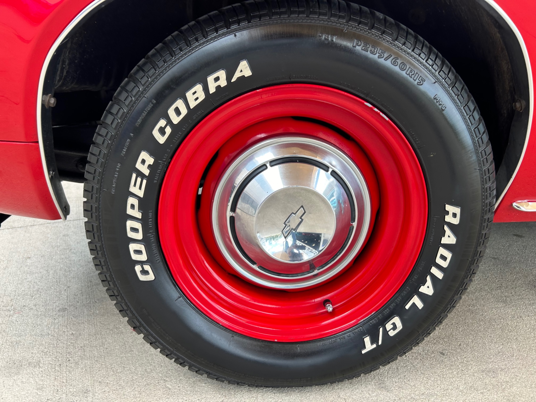 Vehicle photo 13