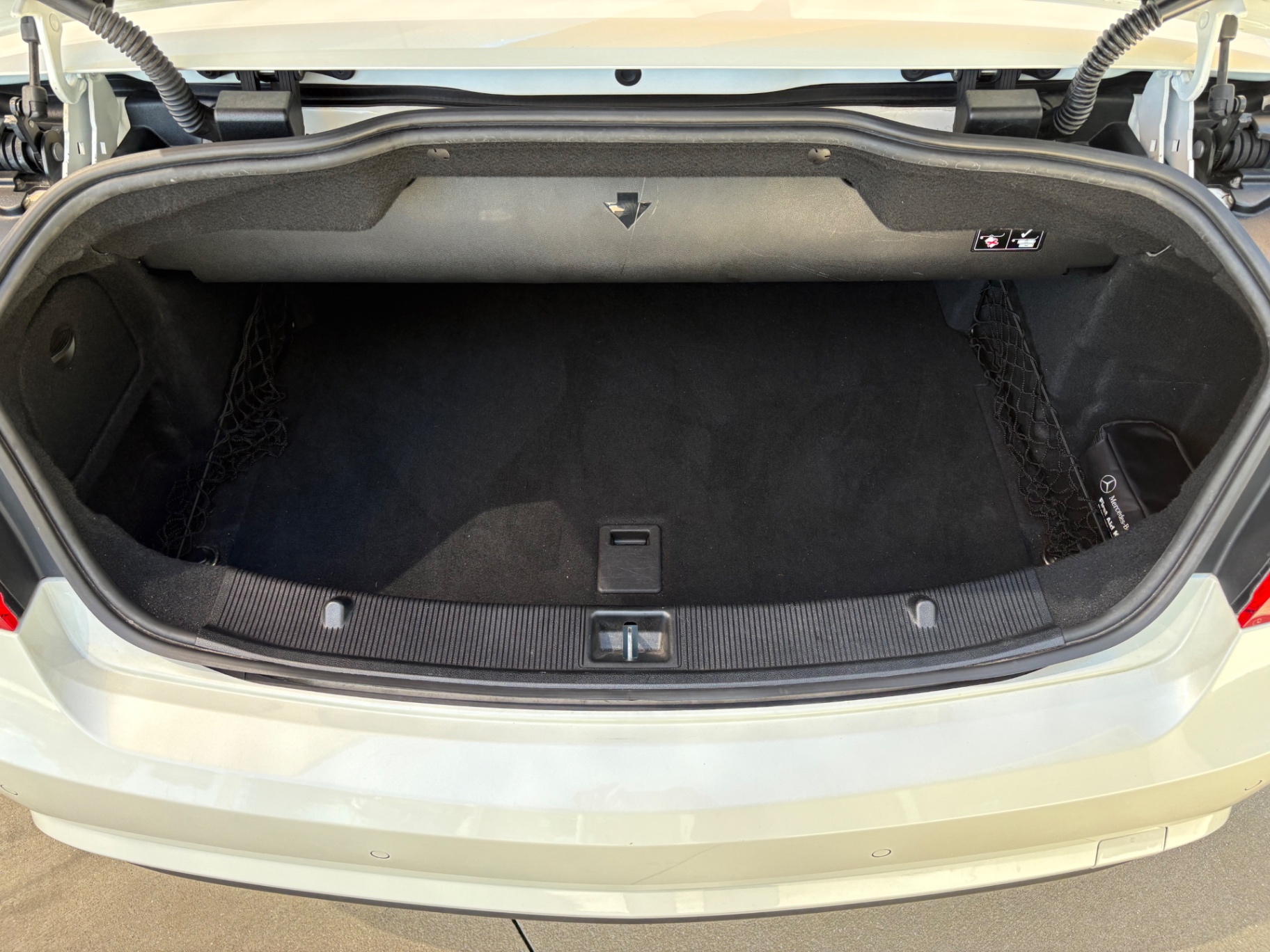 Vehicle photo 8