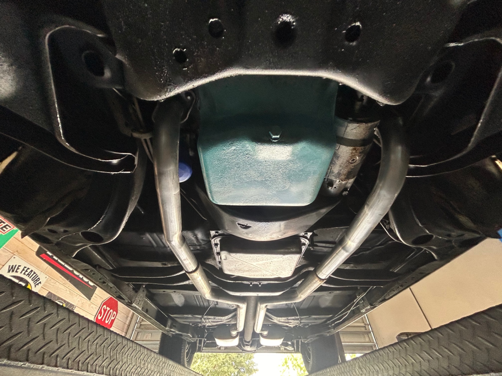 Vehicle photo 37