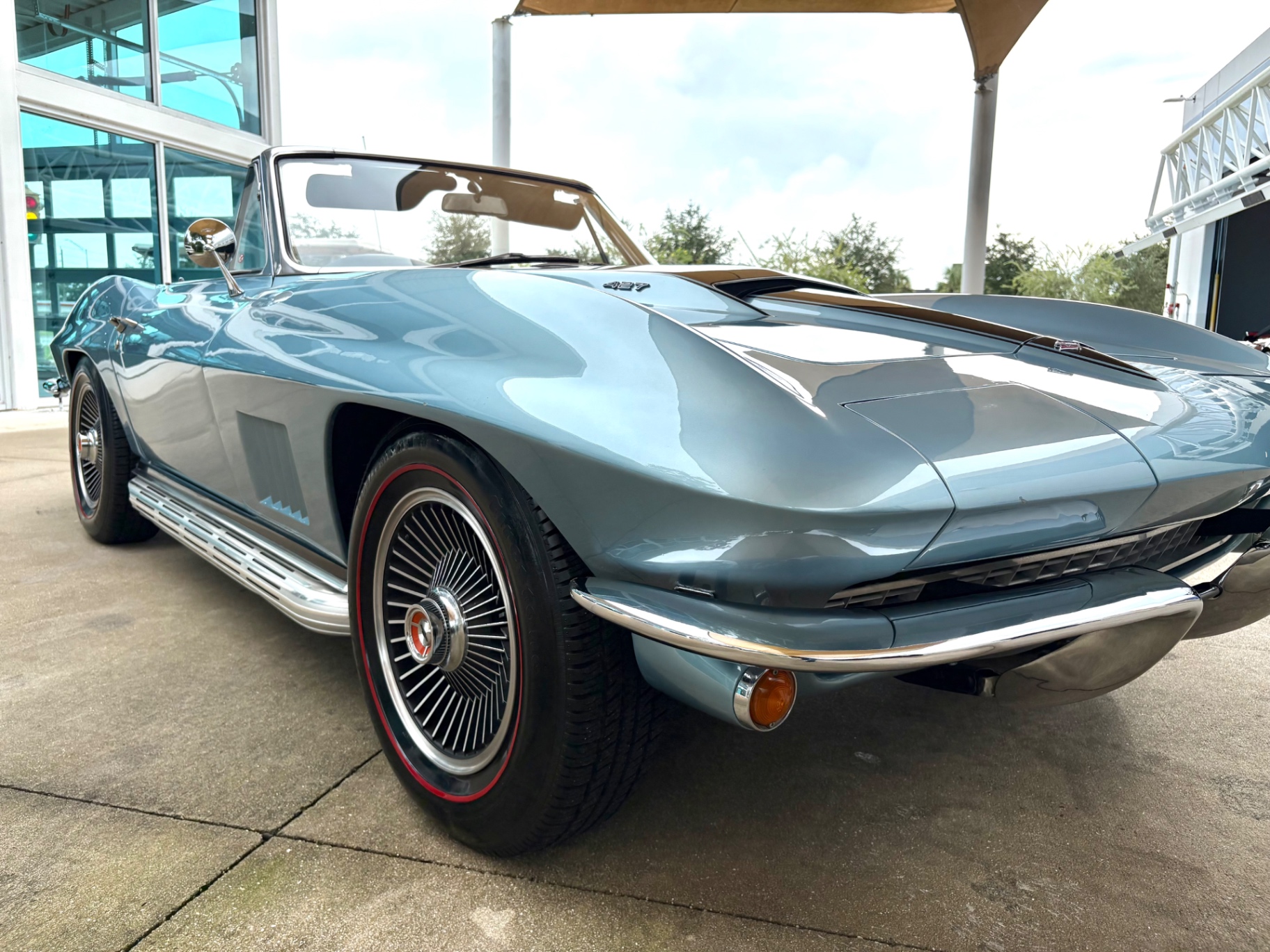 Vehicle photo 18