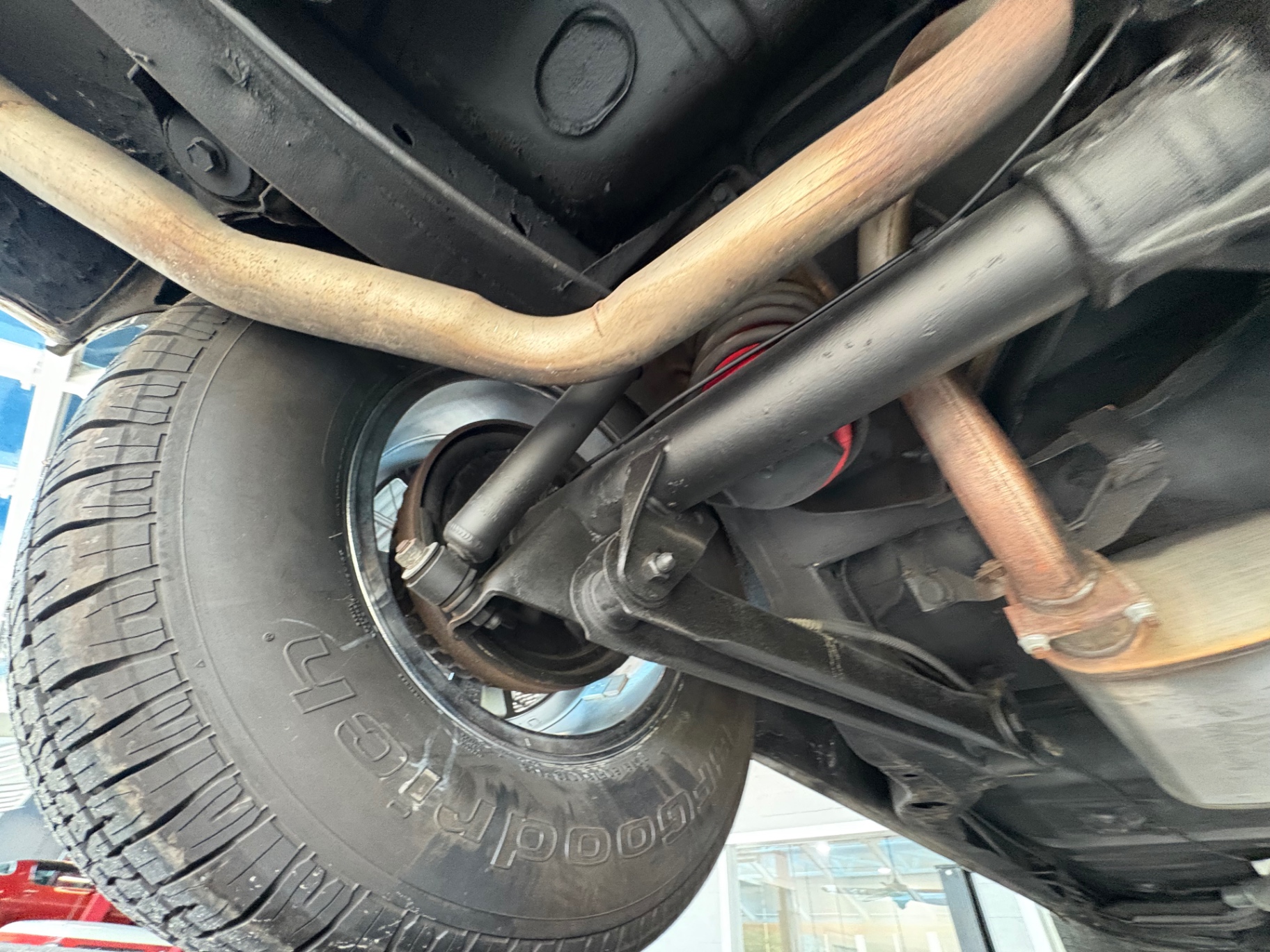 Vehicle photo 46